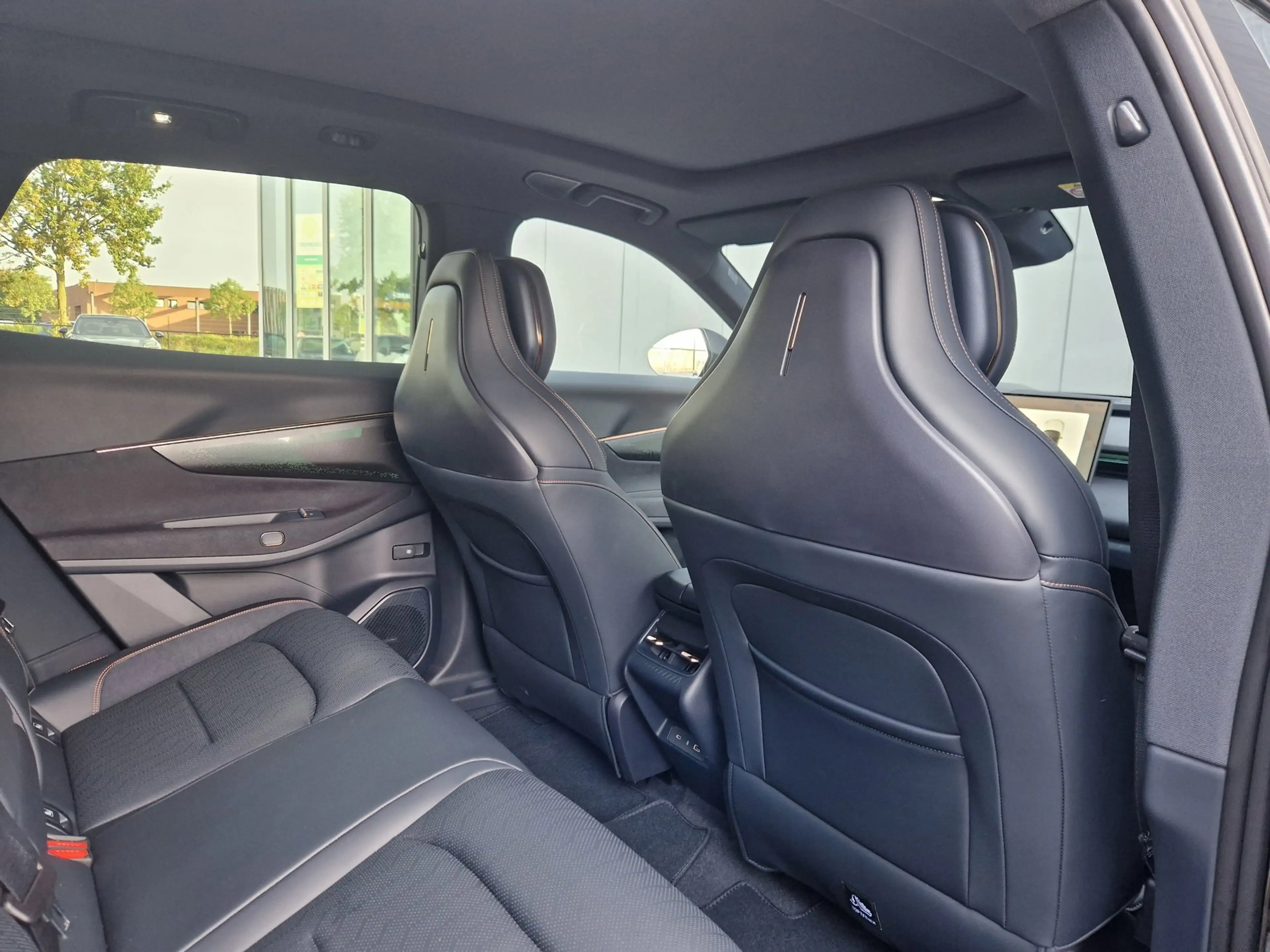 Lynk & Co 08 1.5 PHEV More /200 km WLTP /Direct beschikbaar. — photo 16