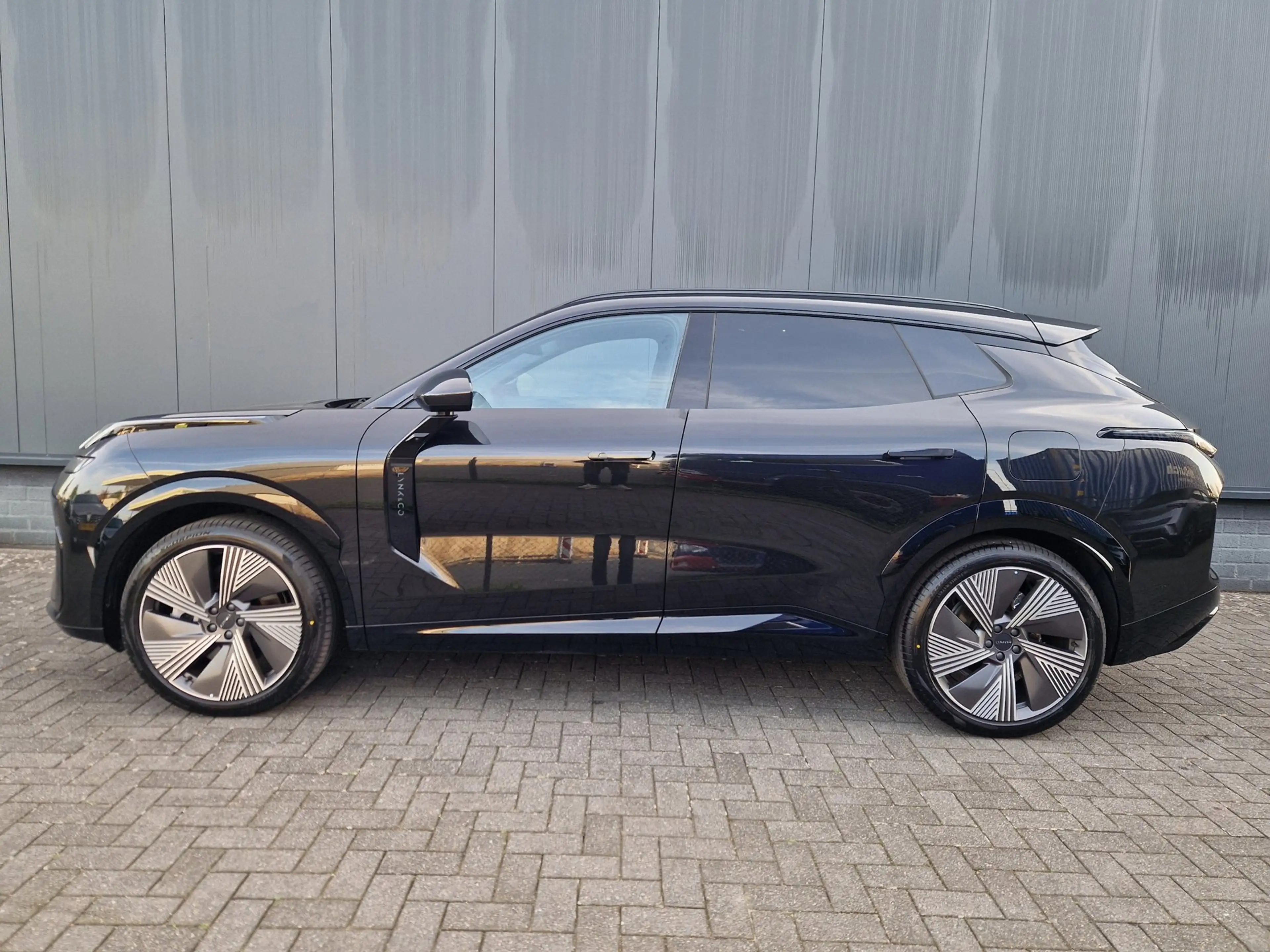 Lynk & Co 08 1.5 PHEV More /200 km WLTP /Direct beschikbaar. — photo 2