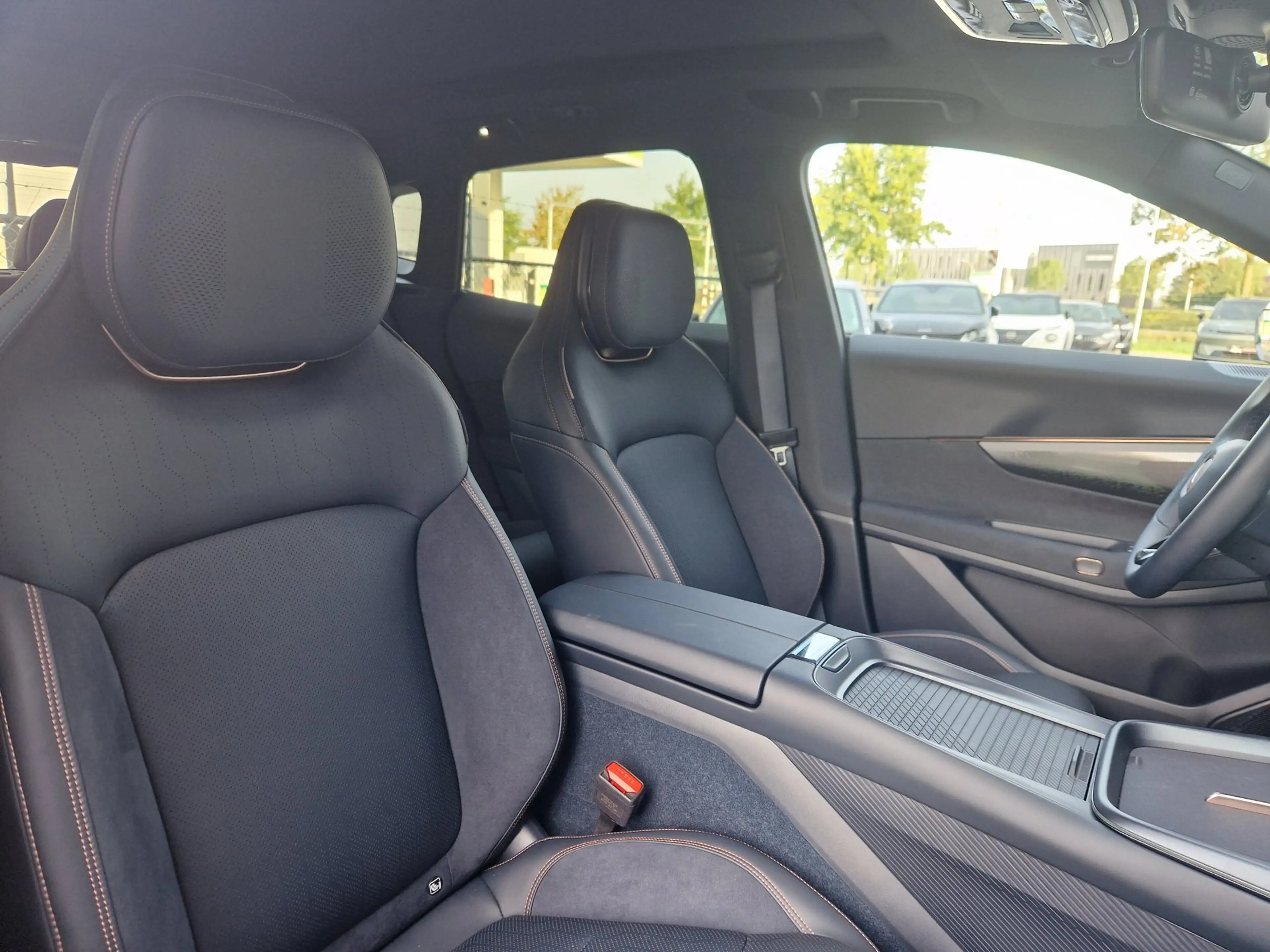 Lynk & Co 08 1.5 PHEV More /200 km WLTP /Direct beschikbaar. — photo 14