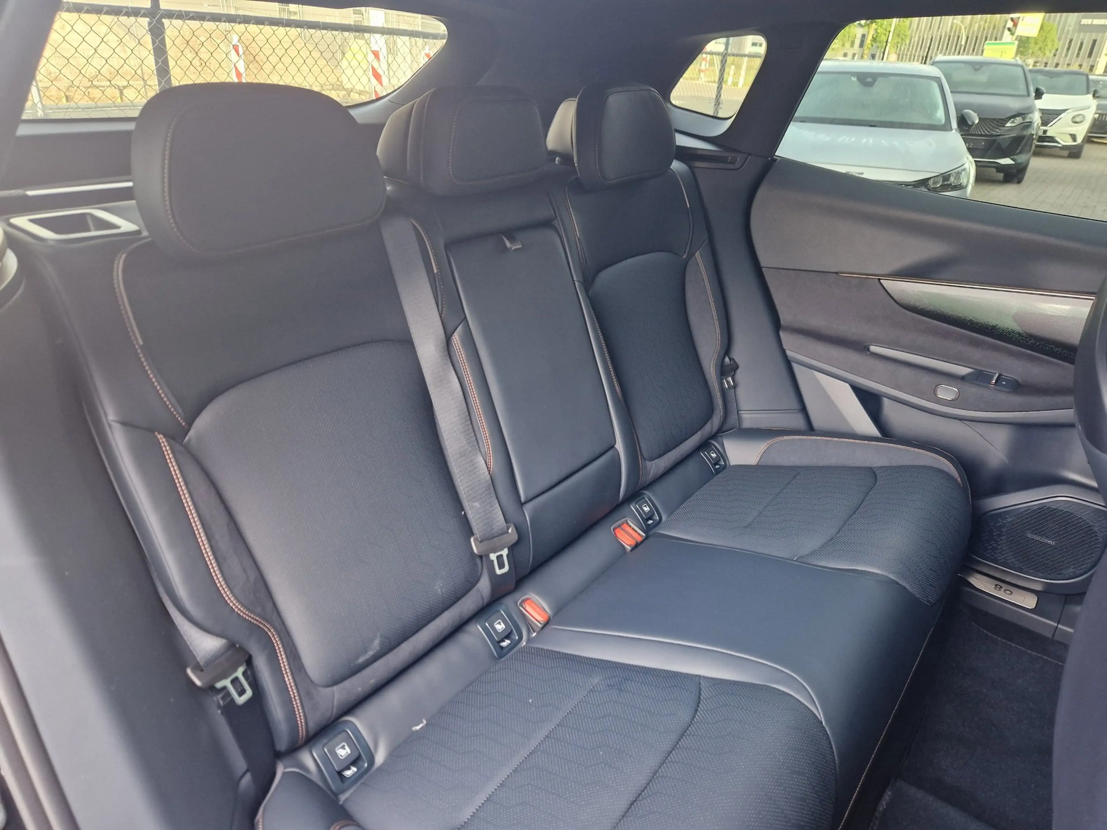 Lynk & Co 08 1.5 PHEV More /200 km WLTP /Direct beschikbaar. — photo 17