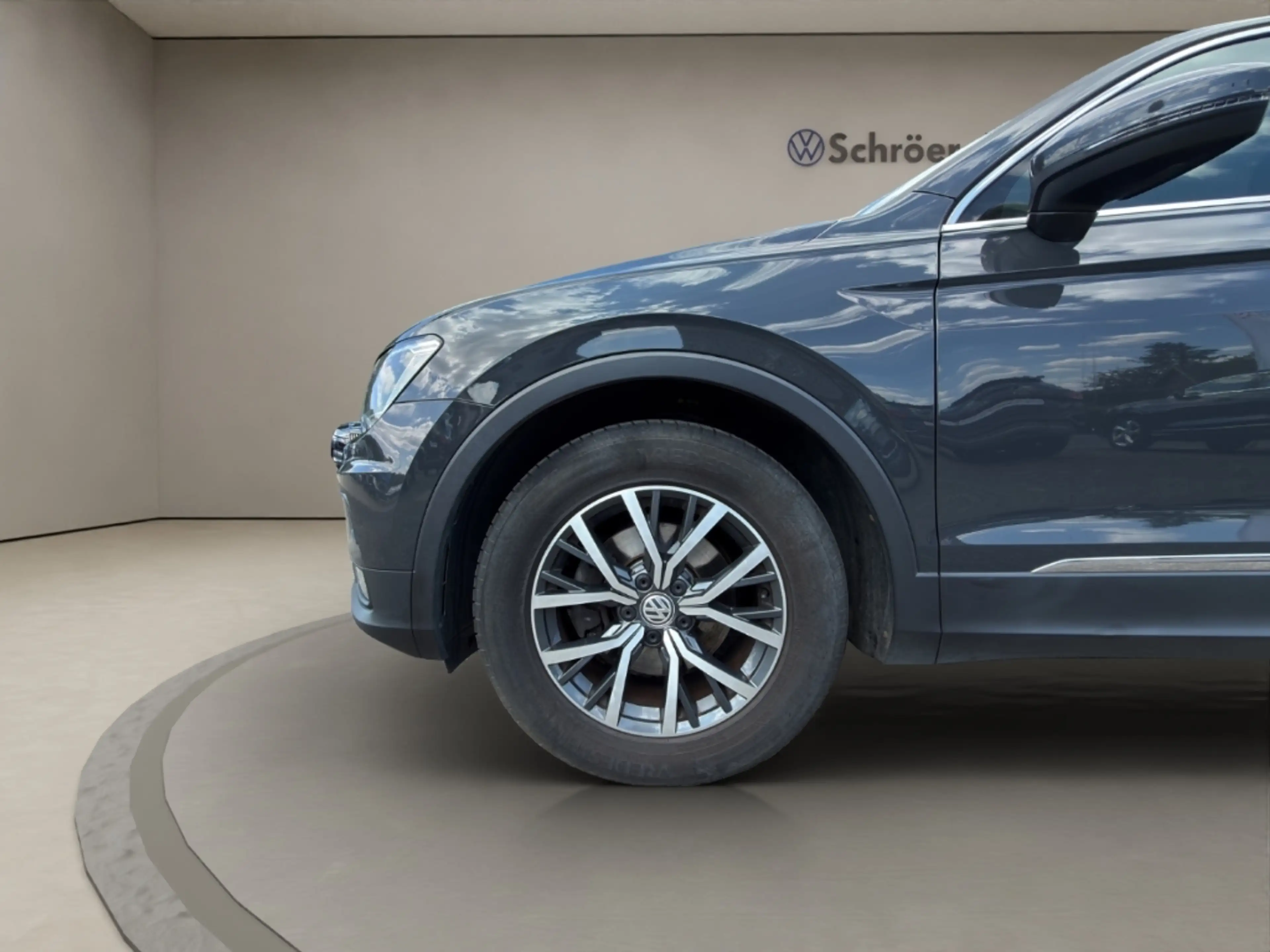 Volkswagen Tiguan 2.0 TDI DSG (nur an Händler/Export) — photo 9