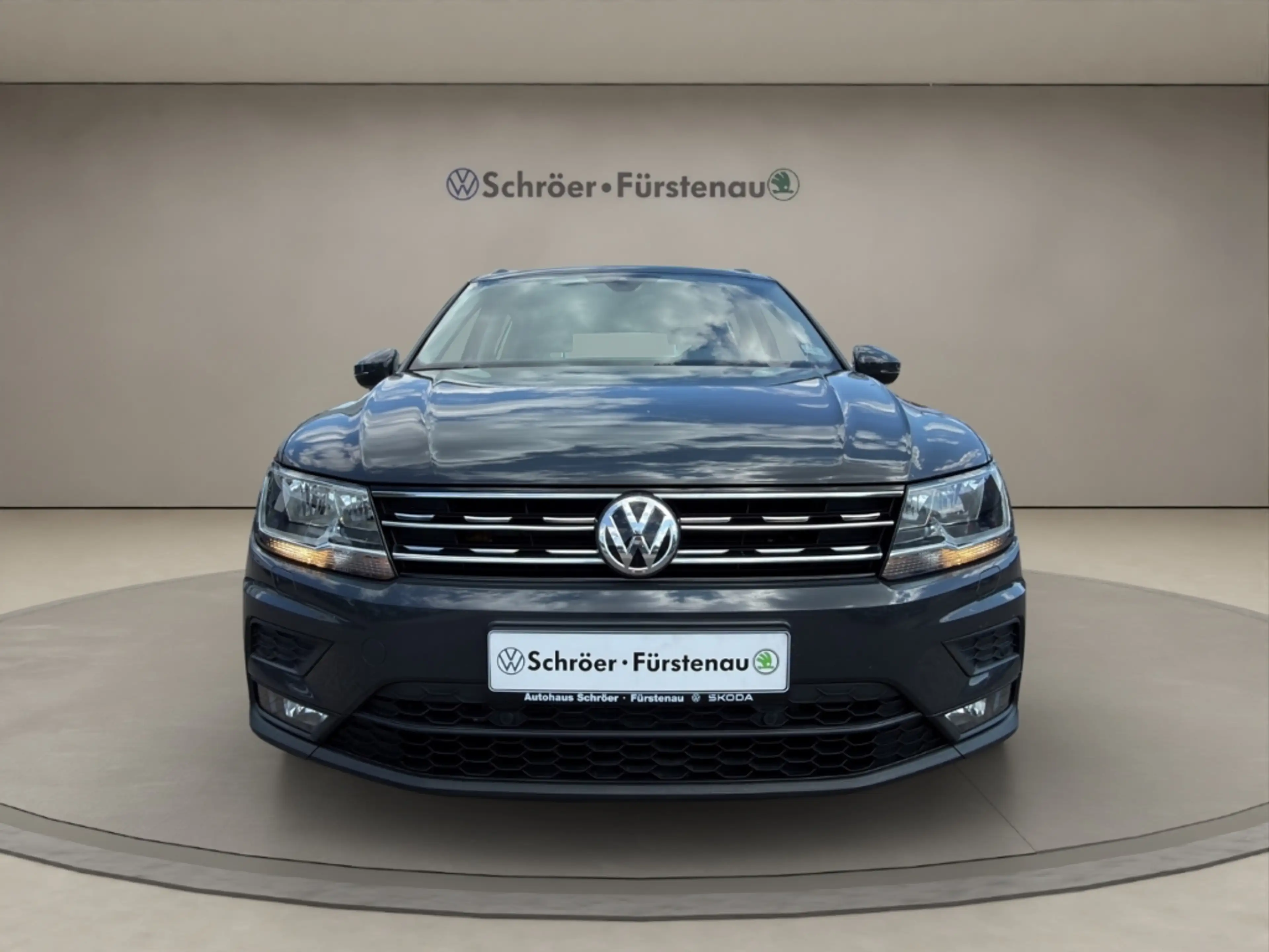 Volkswagen Tiguan 2.0 TDI DSG (nur an Händler/Export) — photo 8