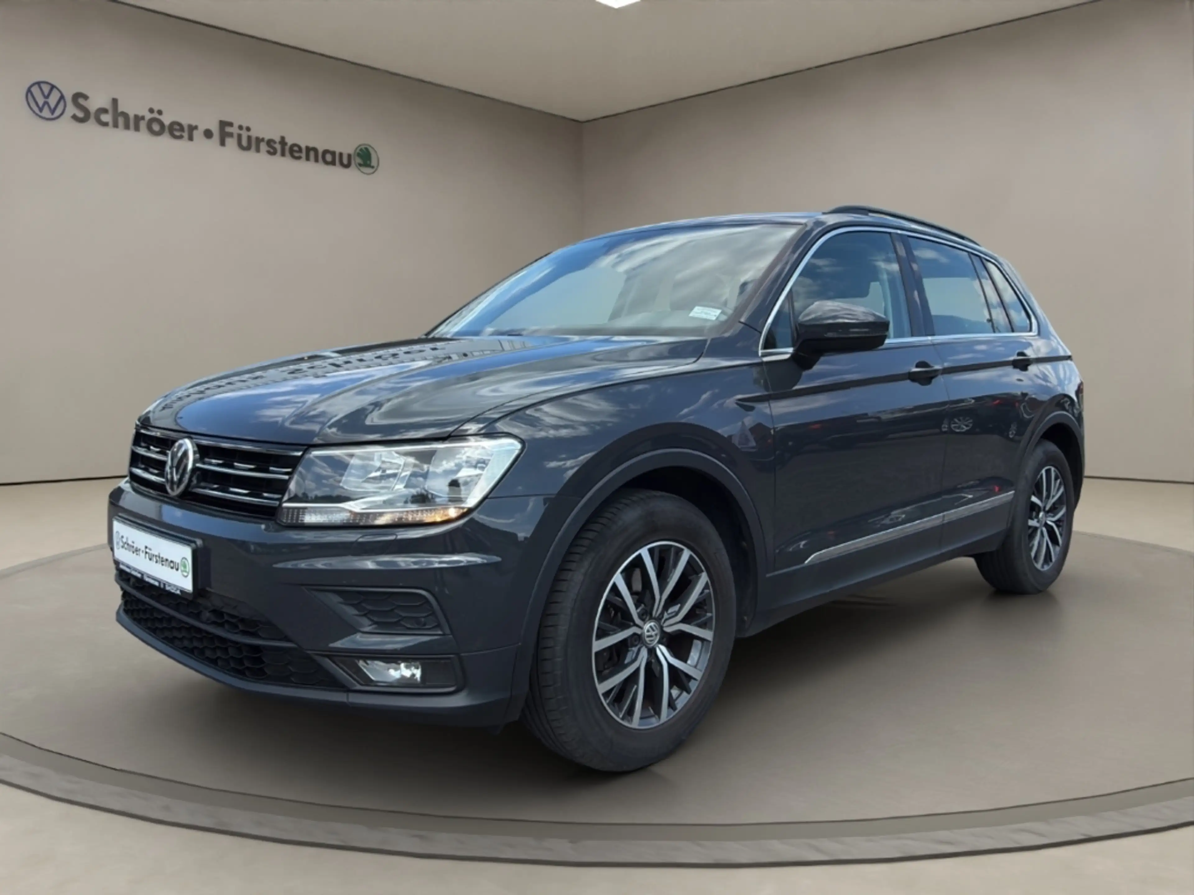 Volkswagen Tiguan 2.0 TDI DSG (nur an Händler/Export)