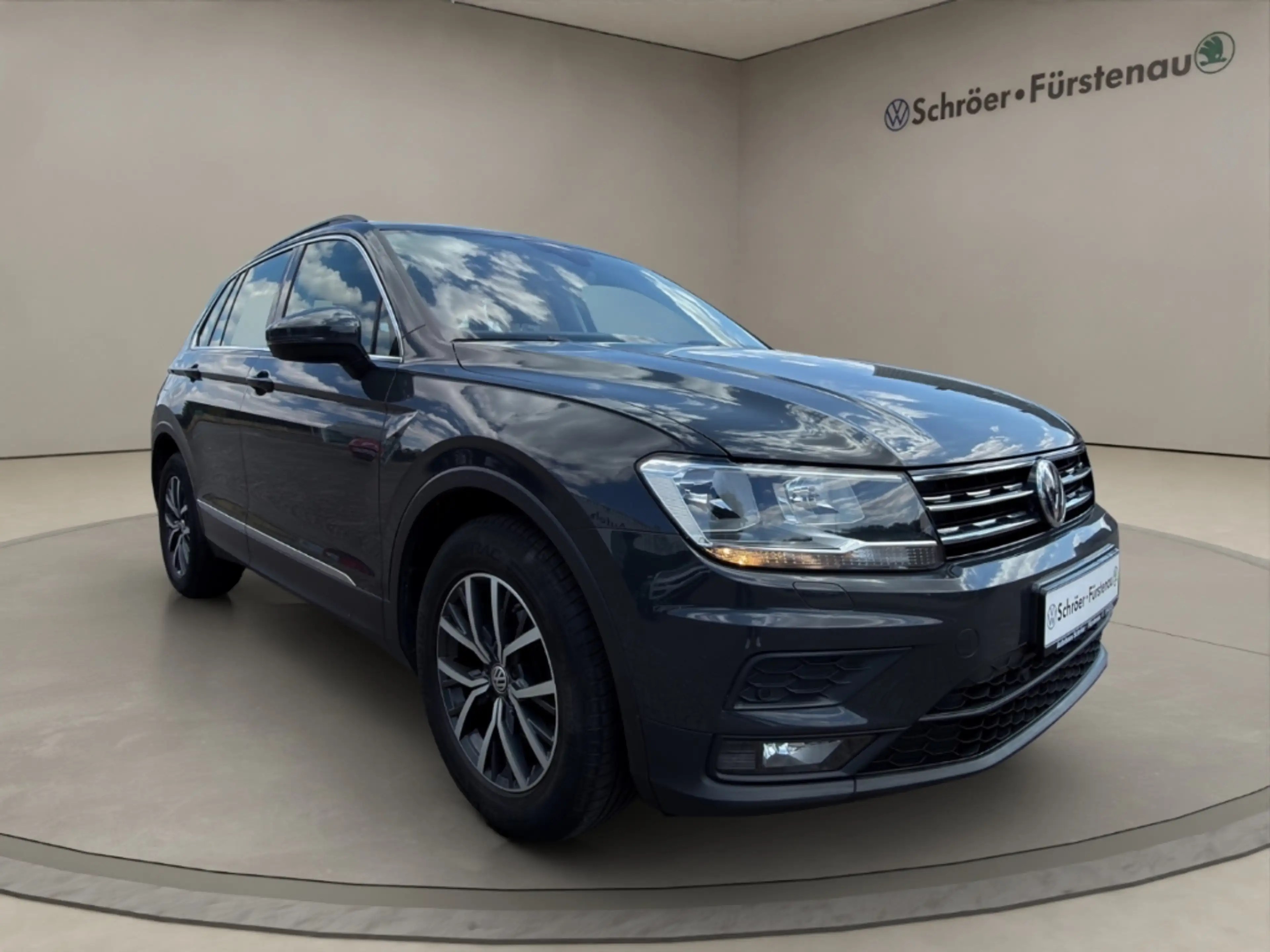 Volkswagen Tiguan 2.0 TDI DSG (nur an Händler/Export) — photo 7