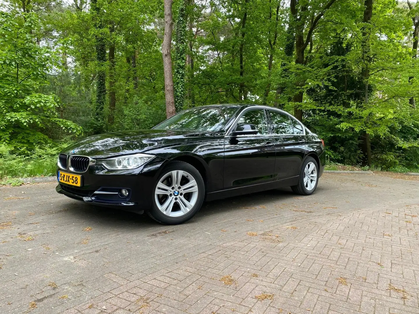 BMW 316 Executive Sport Zwart - 1