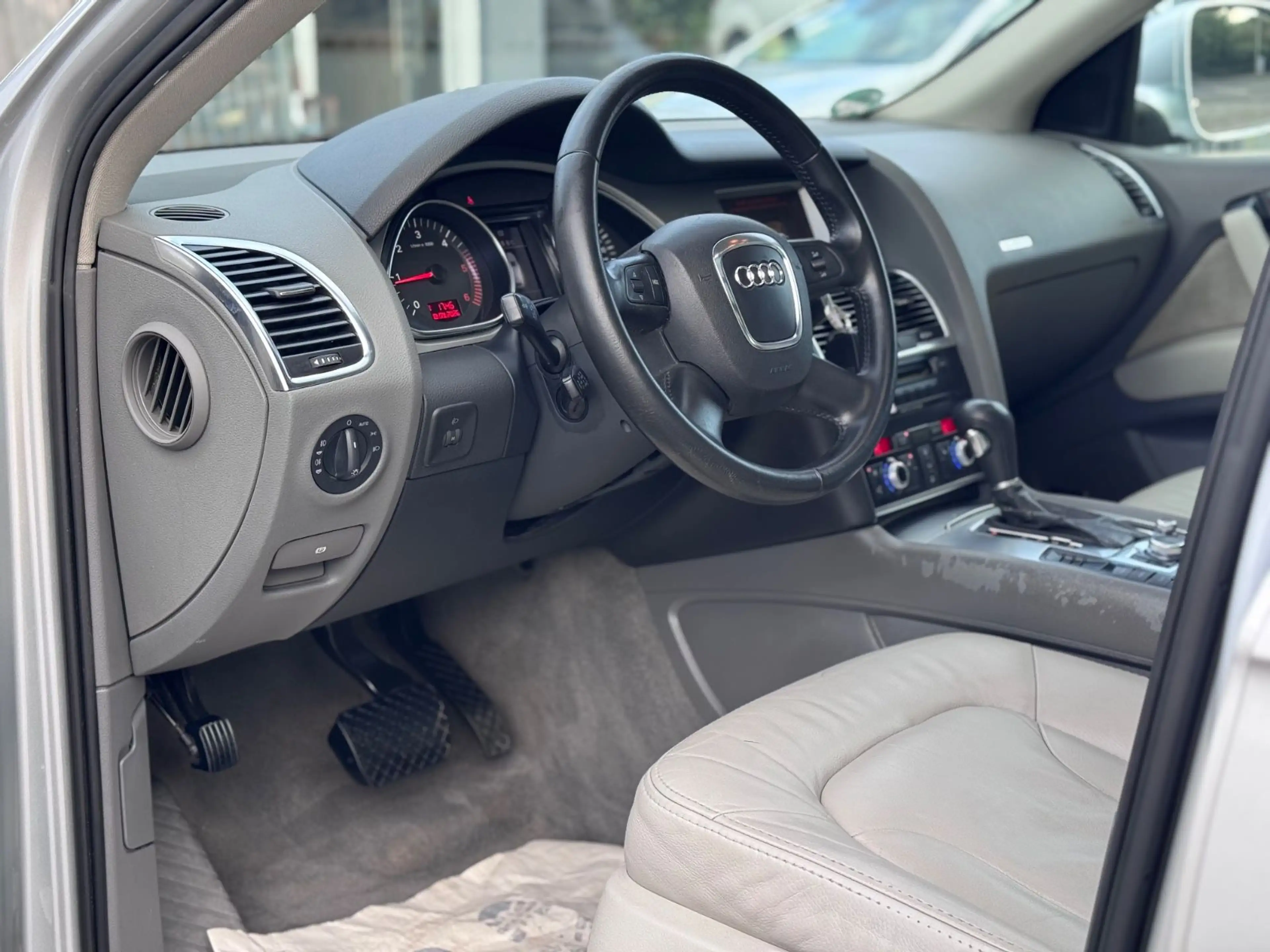 Audi Q7 3.0 TDI quattro Panorama-Glasdach, 7-Sitzer, — photo 11