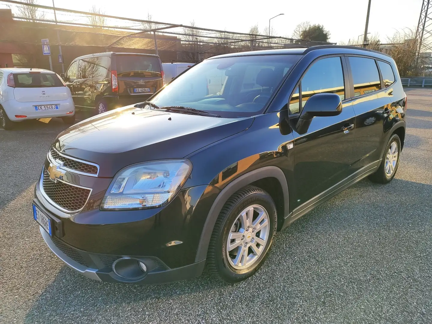 Chevrolet Orlando 2.0d LT c/reg. vel. 130cv Negru - 2