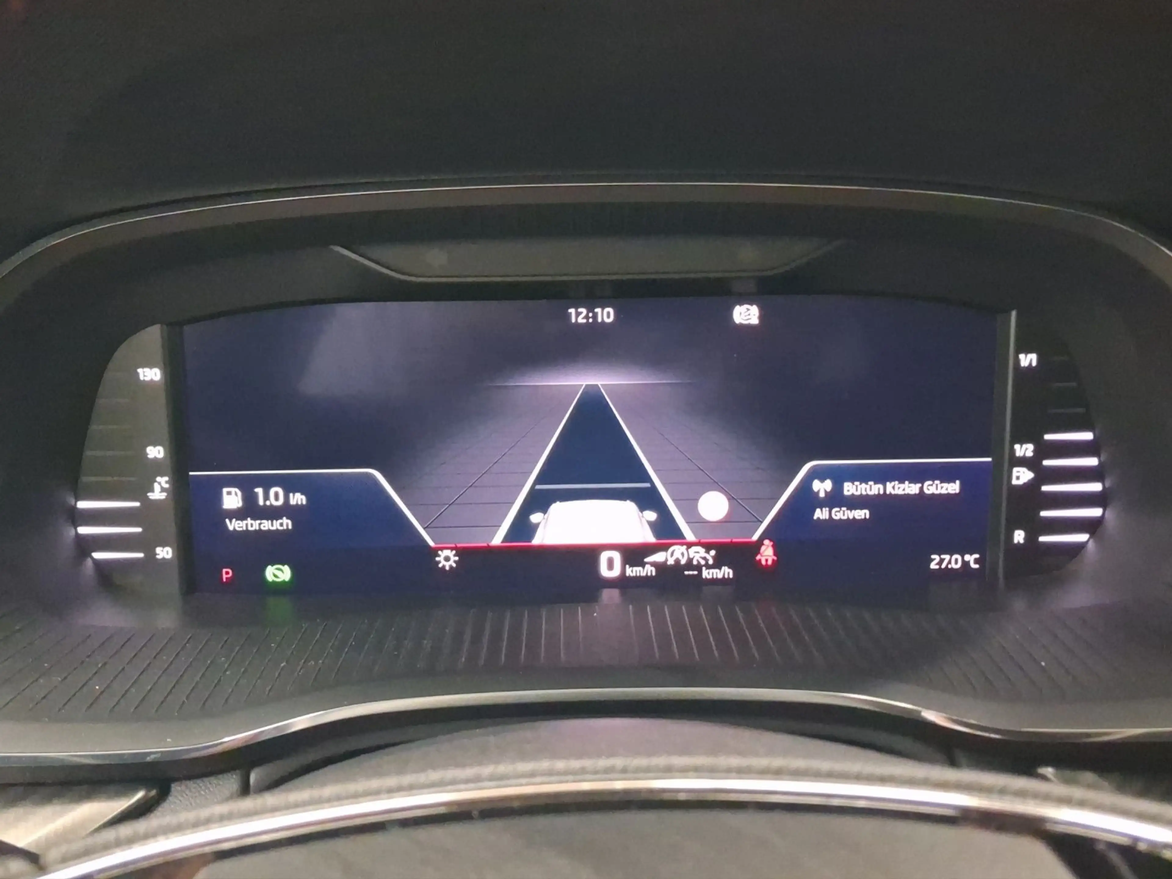 Skoda Octavia Combi 2.0 TDI DSG RS MATRIX PANO LM18 — photo 10