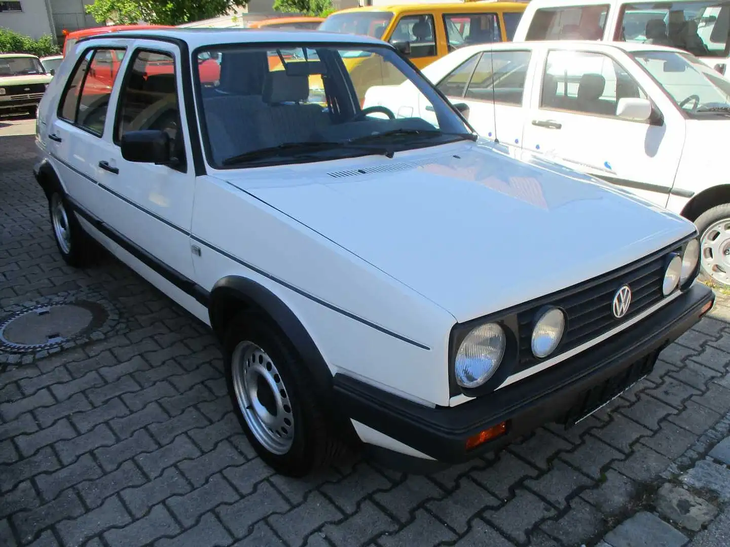Volkswagen Golf 1,6 Memphis, rostfrei Weiß - 2