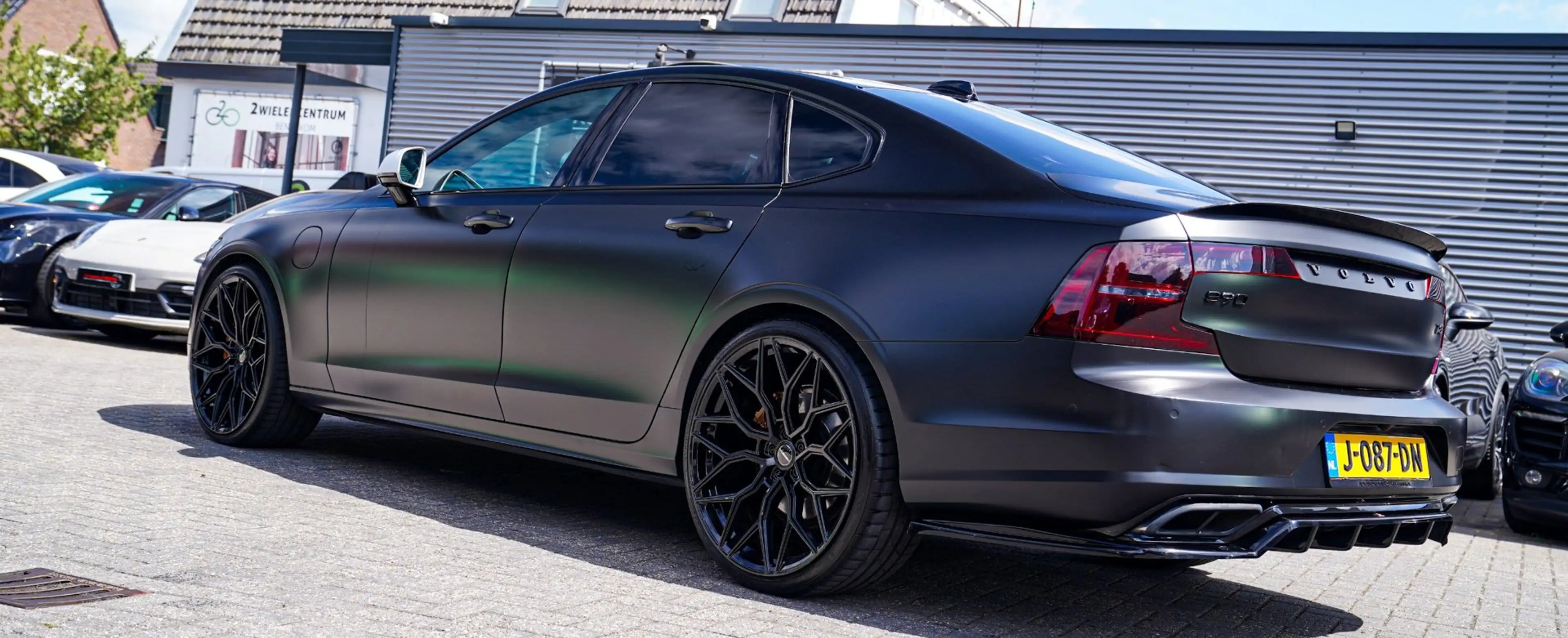 Volvo S90 2.0 T8 AWD R-design | VOSSEN Velgen | Schuifdak | — photo 22