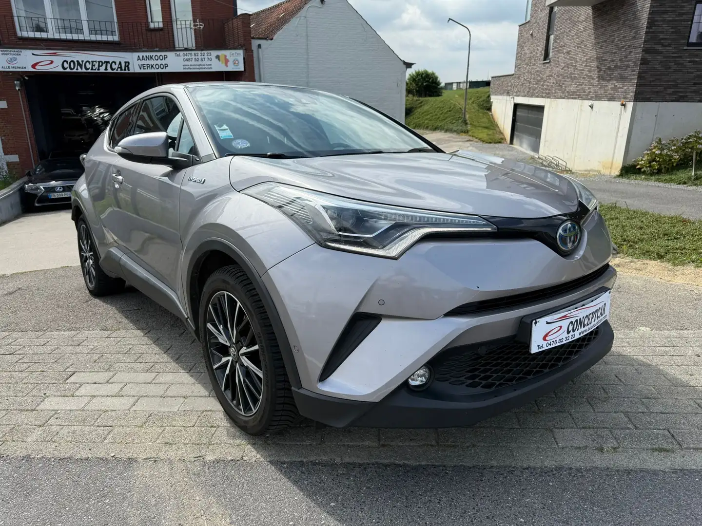 Toyota C-HR Hybrid 1.8i VVT-i C-Hic E-CVT - 1