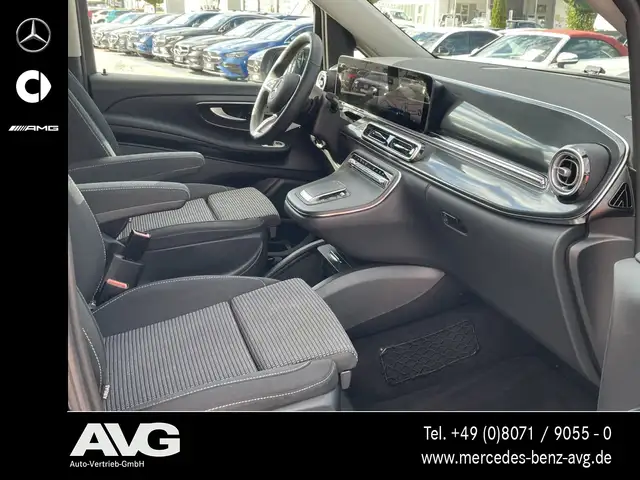 Mercedes-Benz V-Class view 12