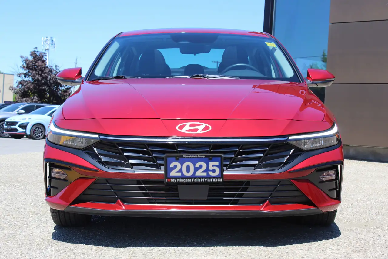 Hyundai ELANTRA снимка Hyundai ELANTRA