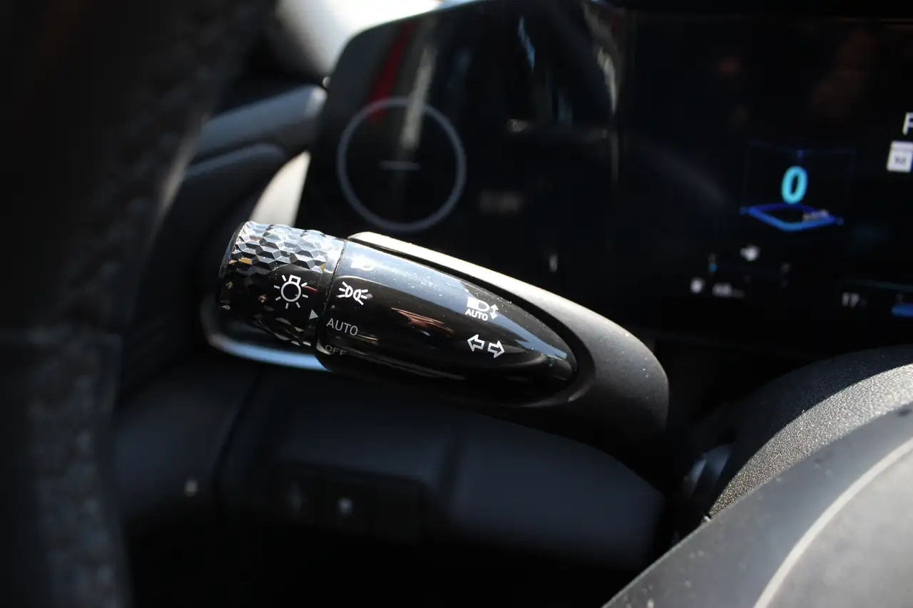 Hyundai ELANTRA снимка Hyundai ELANTRA