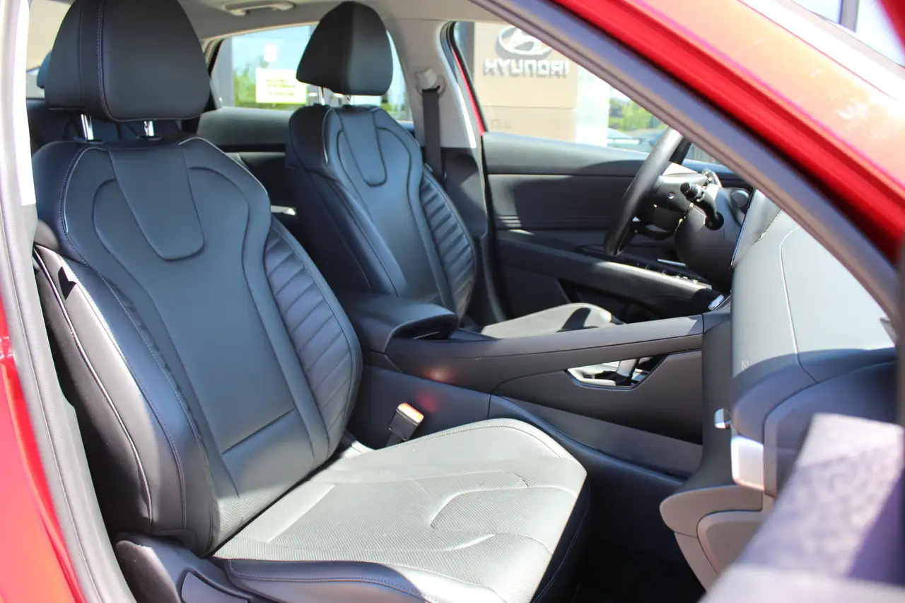 Hyundai ELANTRA снимка Hyundai ELANTRA