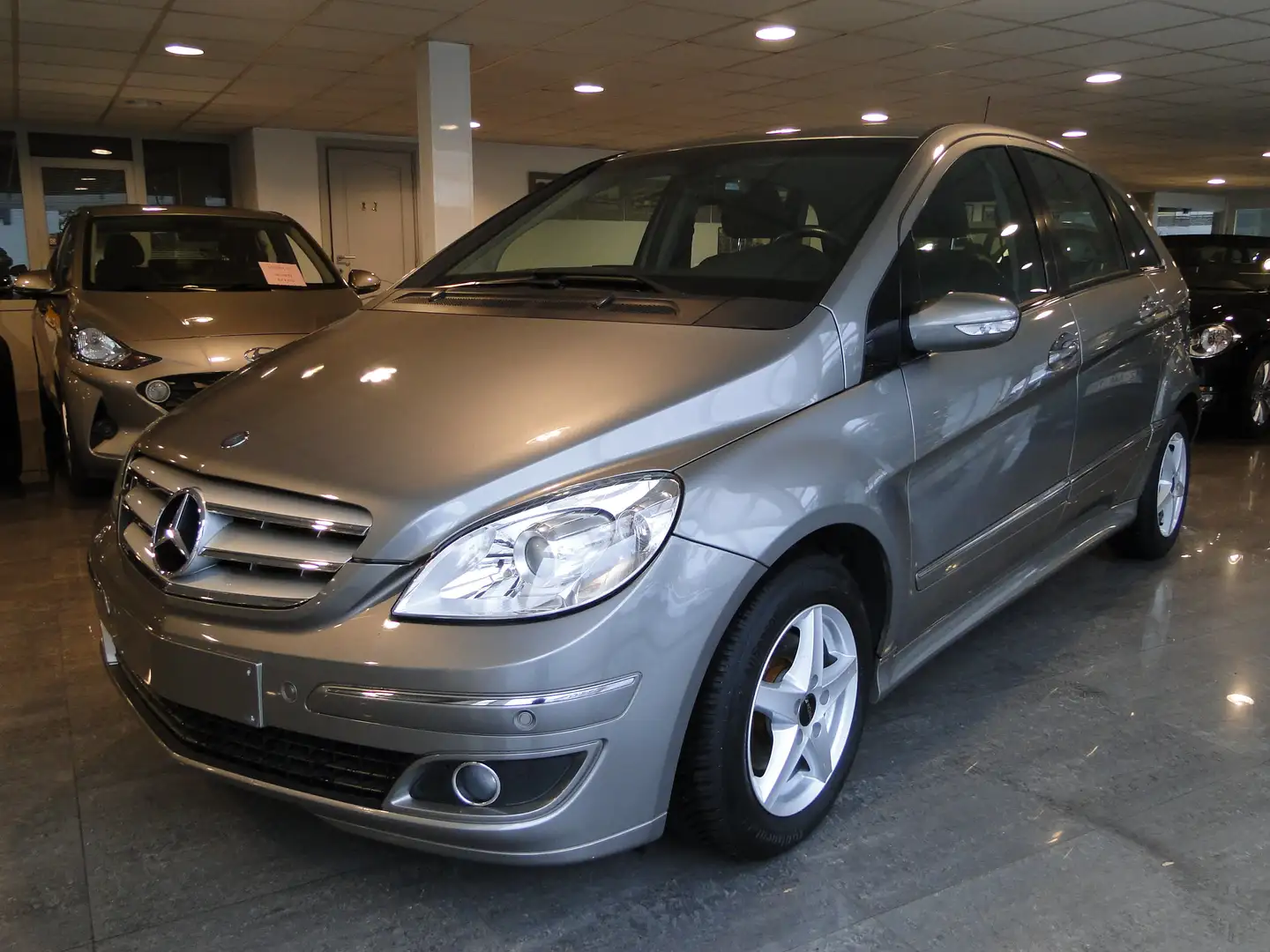Mercedes-Benz B 150 B 150 avantgarde nieuwe staat Grau - 1
