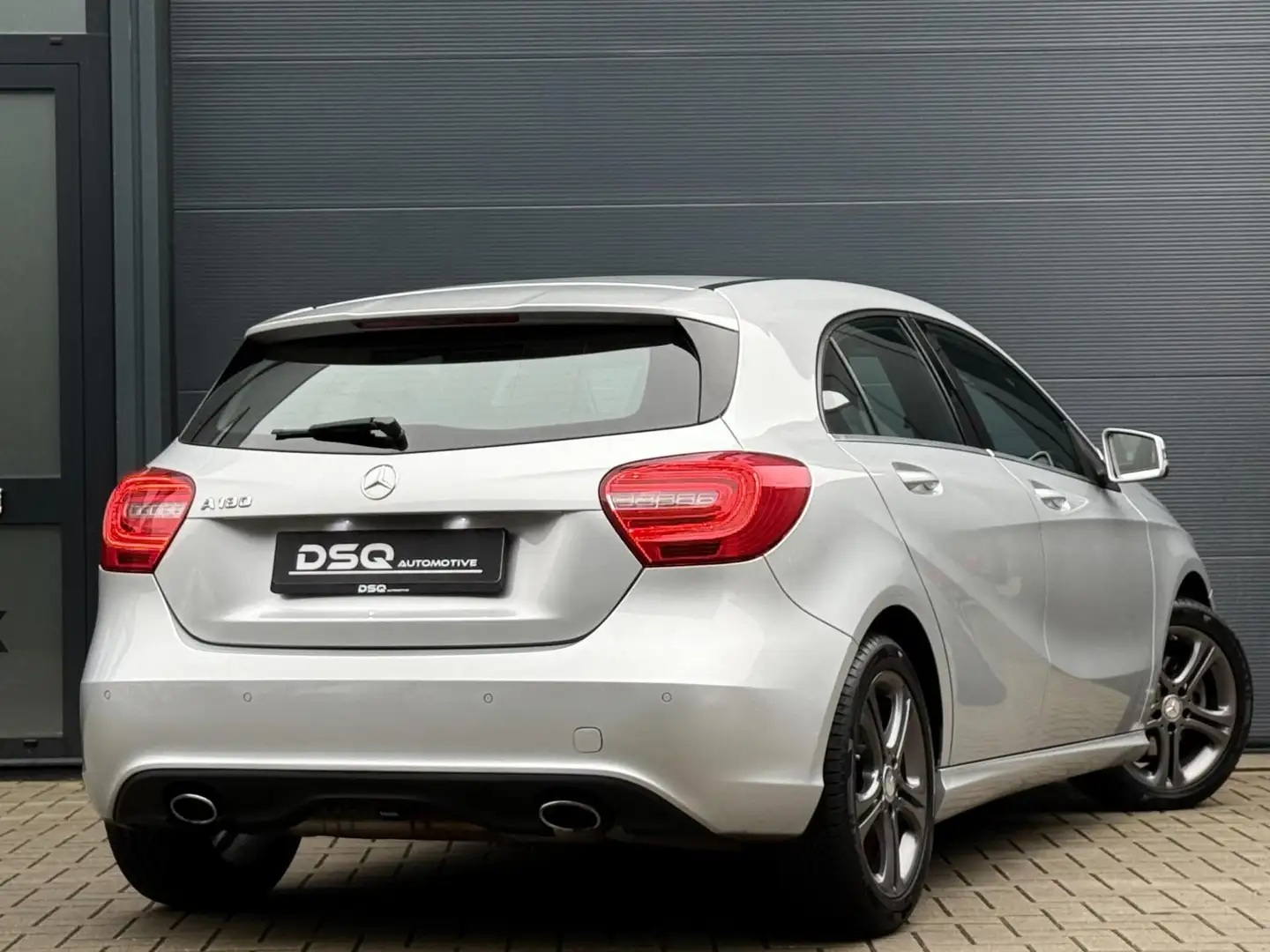 Mercedes-Benz A 180 Ambition Grau - 2