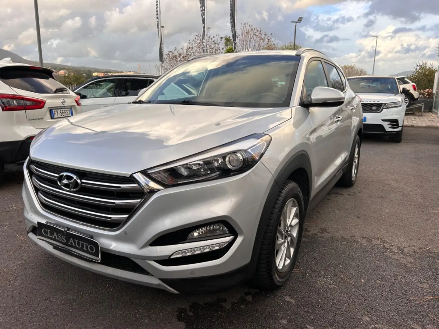Hyundai TUCSON 1.7 CRDi DCT XPossible Grigio - 1