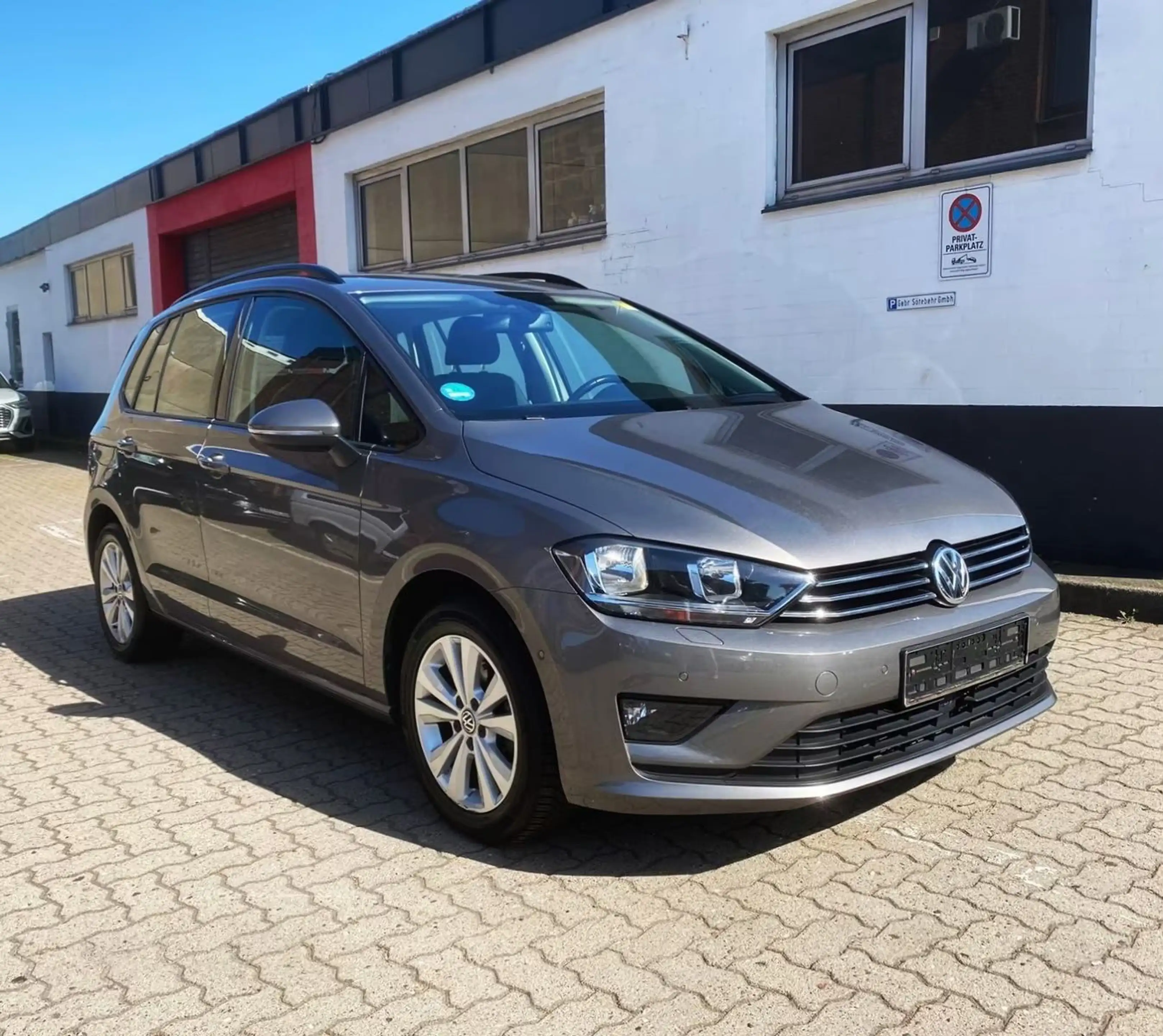 Volkswagen Golf Sportsvan 1.6 TDI DSG|AHK|ACC|1.HAND — photo 8