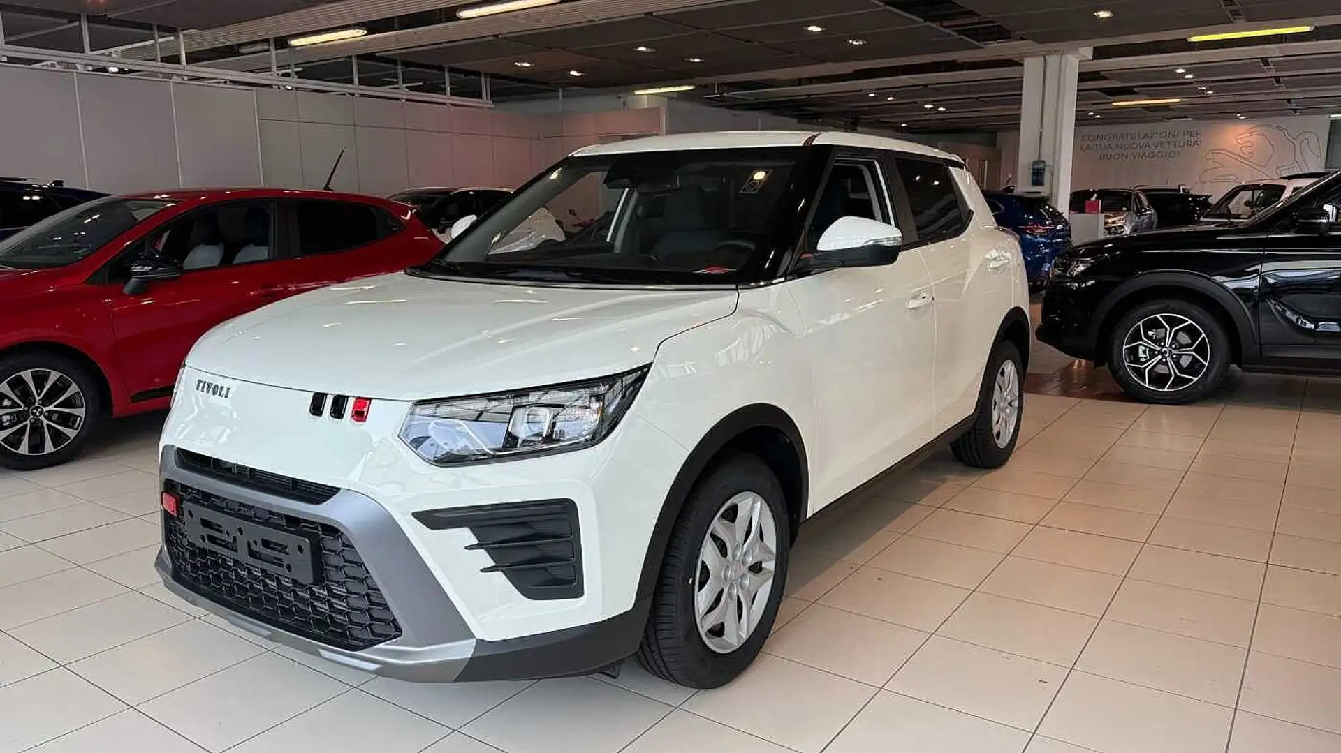SsangYong Tivoli 1.5 2WD MT 135cv Bianco - 1
