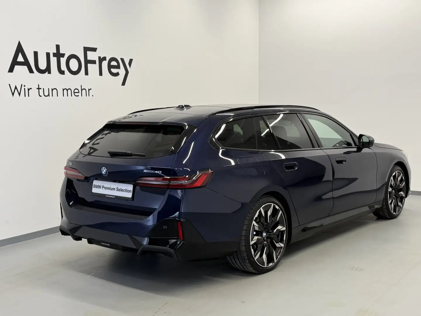 BMW i5 xDrive40 Blau - 2