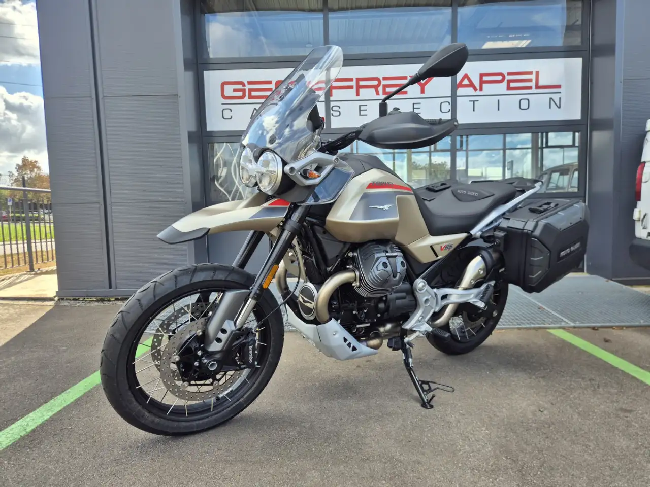 Moto Guzzi V 85