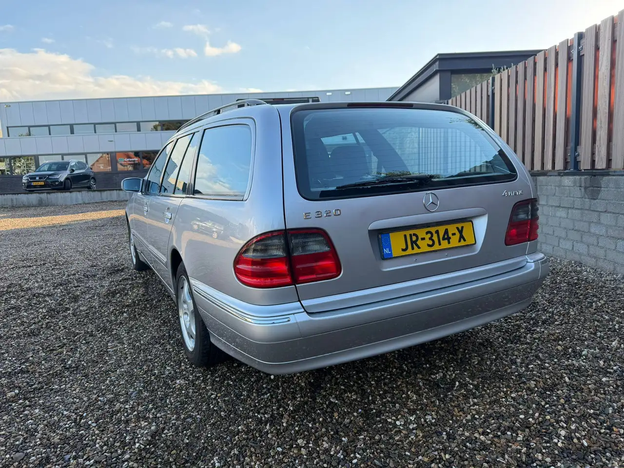 Mercedes-Benz E 320 4-MATIC | Kombi | Blijvend Youngtimer, foto 5