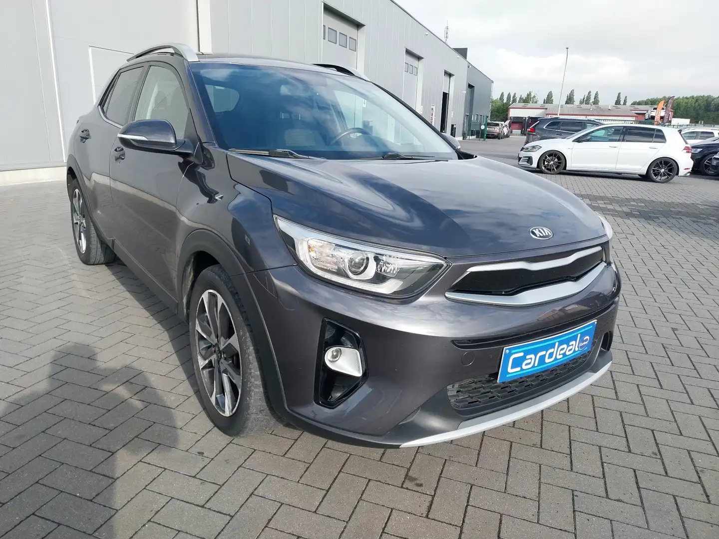 Kia Stonic 1.6 CRDi /GPS/CAMERA/CLIM/CARPLAY/GARANTIE/ Gris - 1