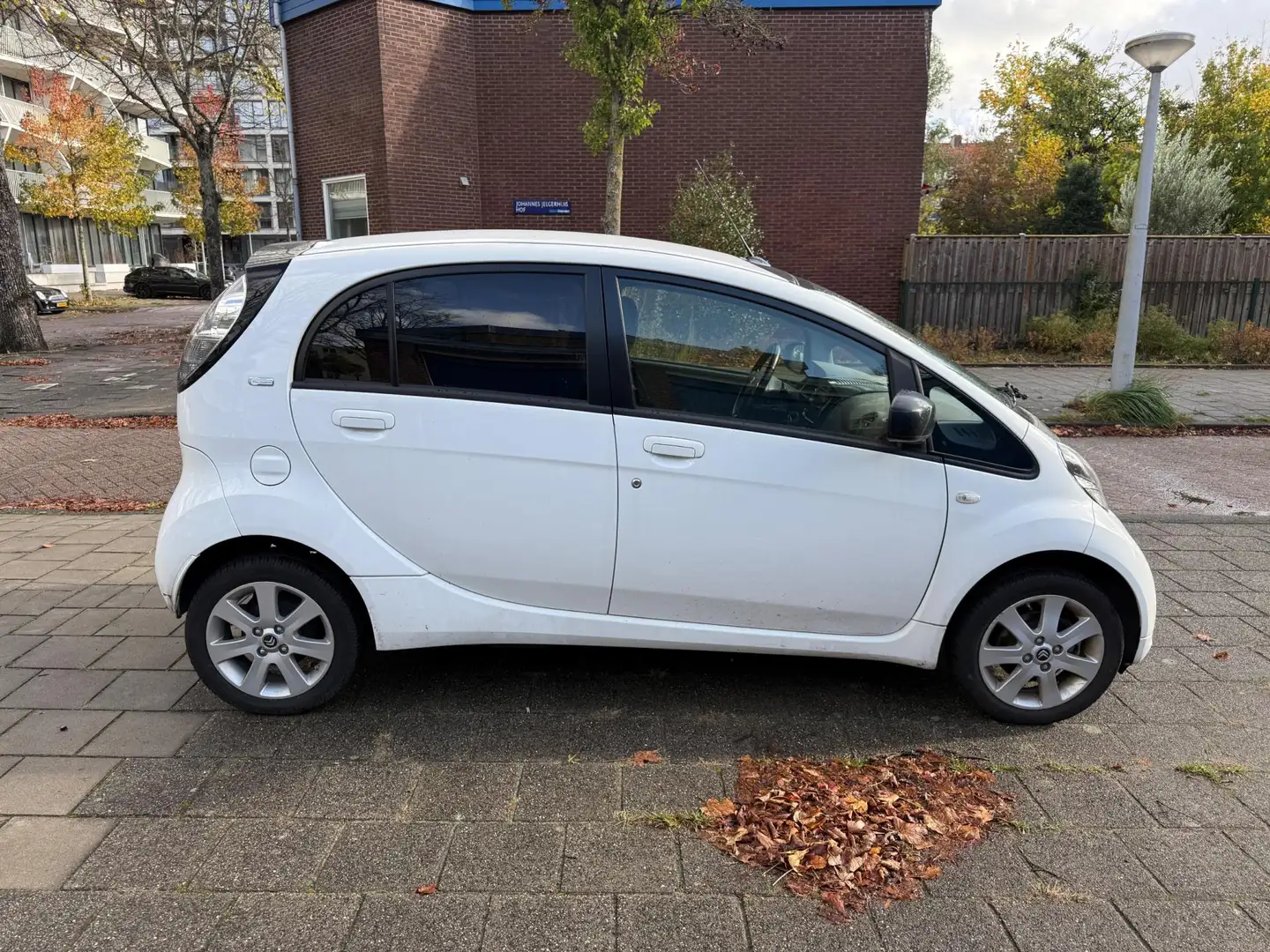 Citroen C-Zero 4-persoons 16 kWh Airco I-Miev 1-eigenaar Weiß - 2