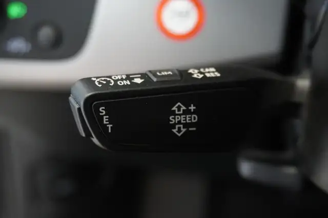 Audi A4 Avant view 14