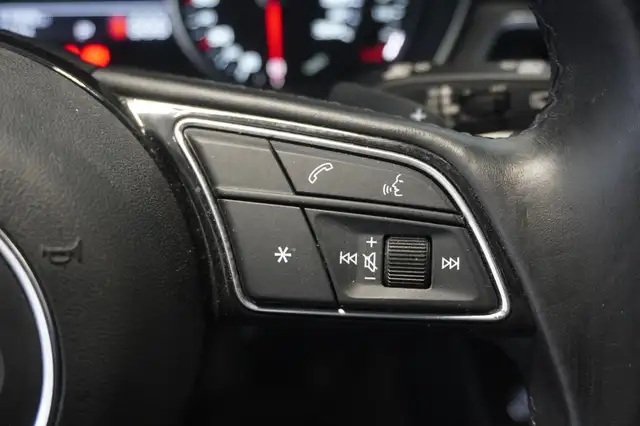 Audi A4 Avant view 13