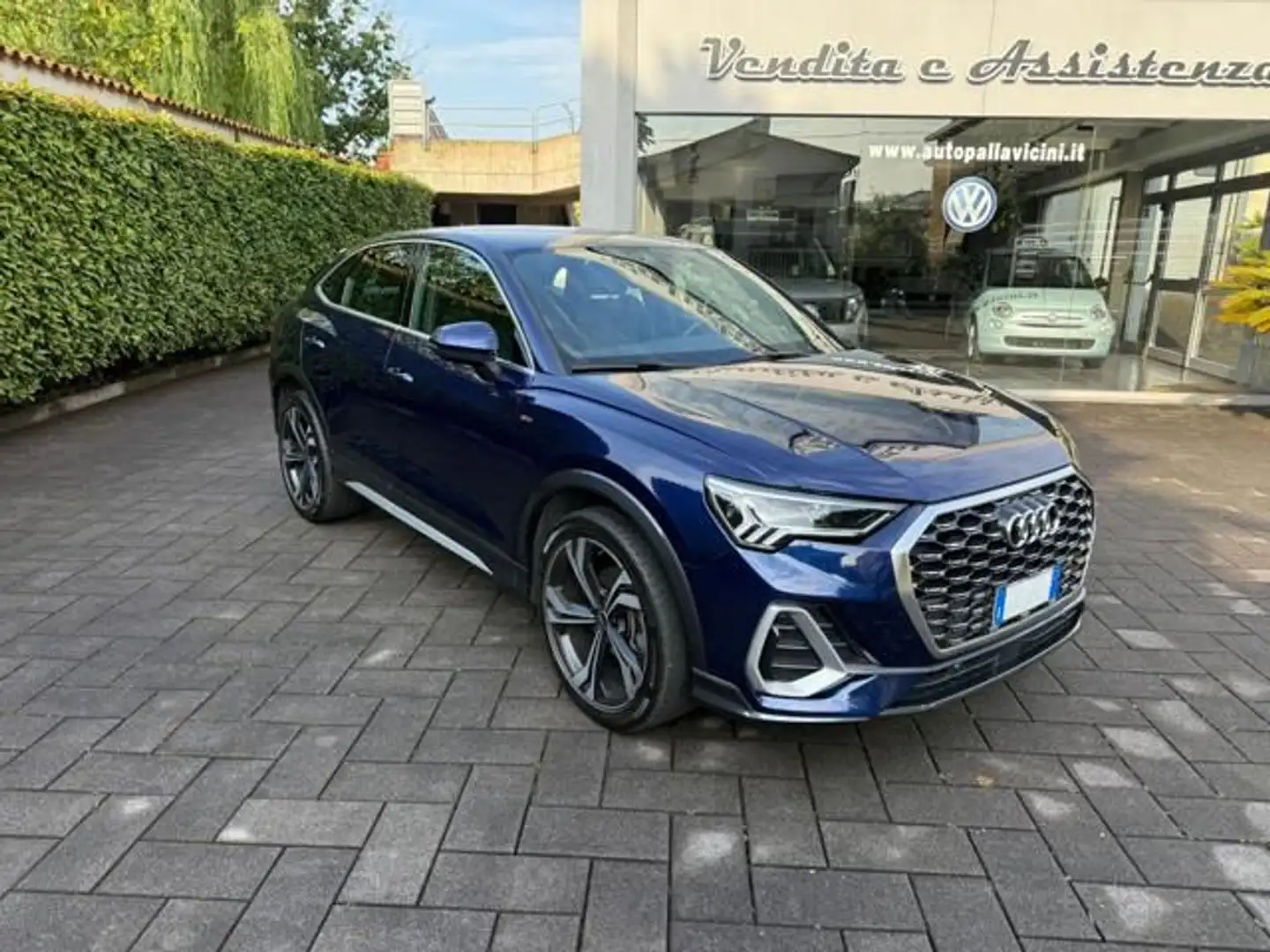 Audi Q3 SPB 35 TDI S-Tronic Identity Black con Pack Sline Blu/Azzurro - 1