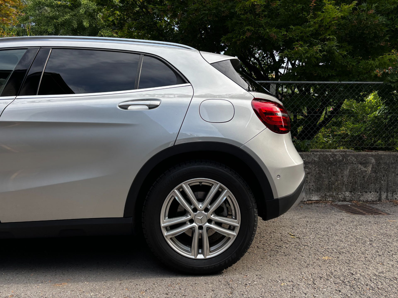 Mercedes-Benz GLA 200 Urban 4Matic / 8 fach Bereift / Servicegepflegt — photo 9