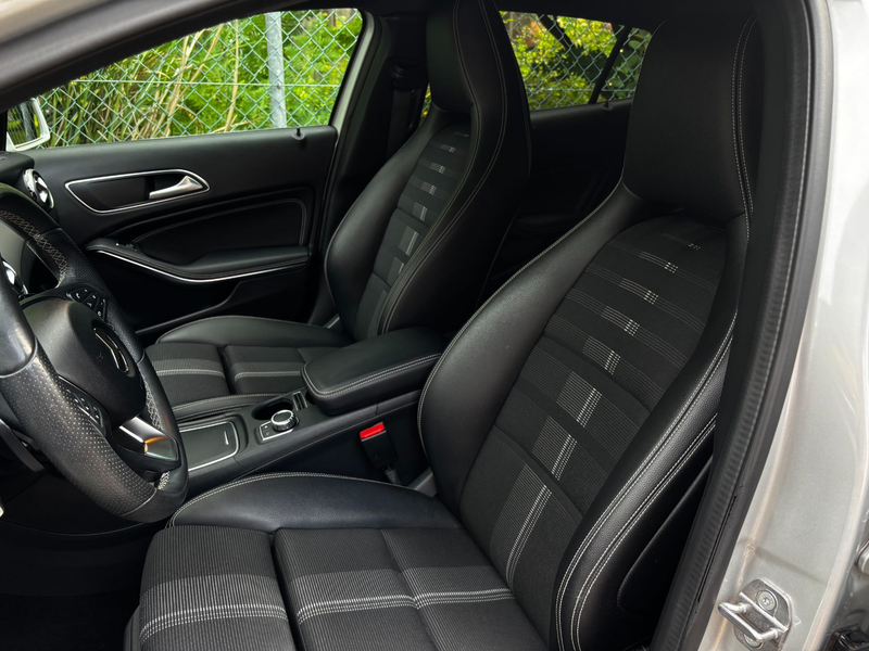 Mercedes-Benz GLA 200 Urban 4Matic / 8 fach Bereift / Servicegepflegt — photo 15
