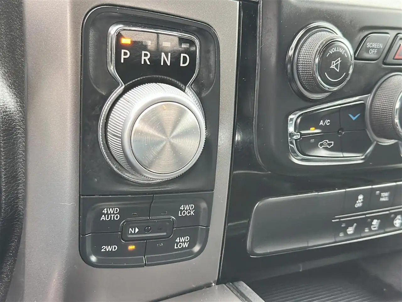 RAM 1500 снимка RAM 1500