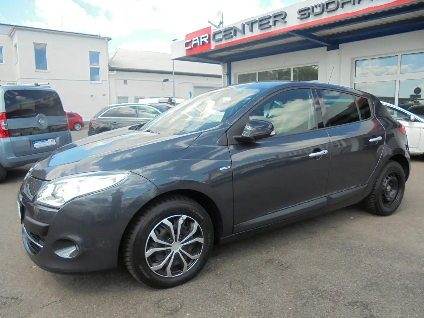 Renault Megane III Lim BOSE Edition Leichte Hagelschaden Grijs - 2