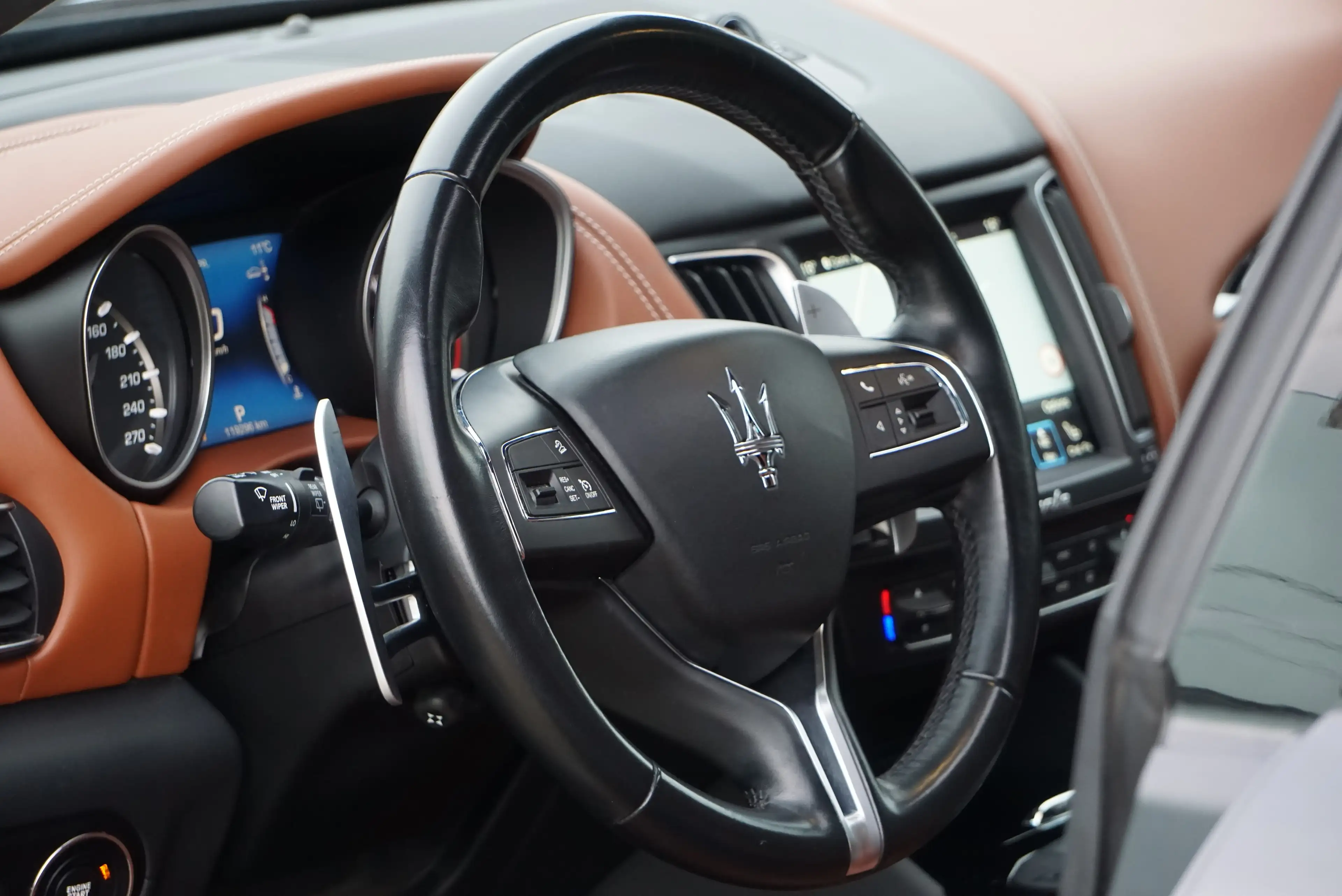 Maserati Levante 3.0 V6 TURBO PANO SOFT CLOSE CAM360 HARMAN BIXENON — photo 8