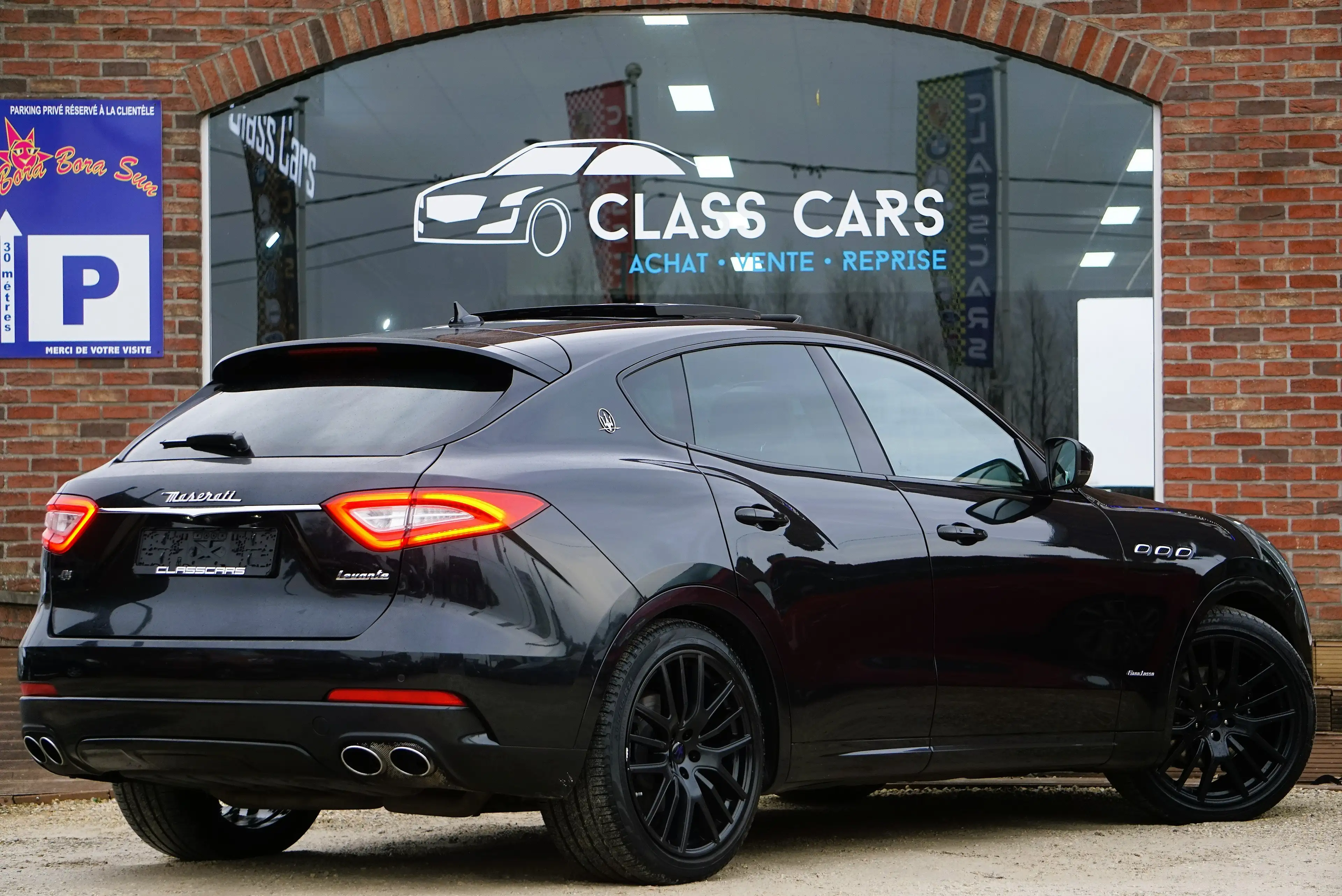 Maserati Levante 3.0 V6 TURBO PANO SOFT CLOSE CAM360 HARMAN BIXENON — photo 3