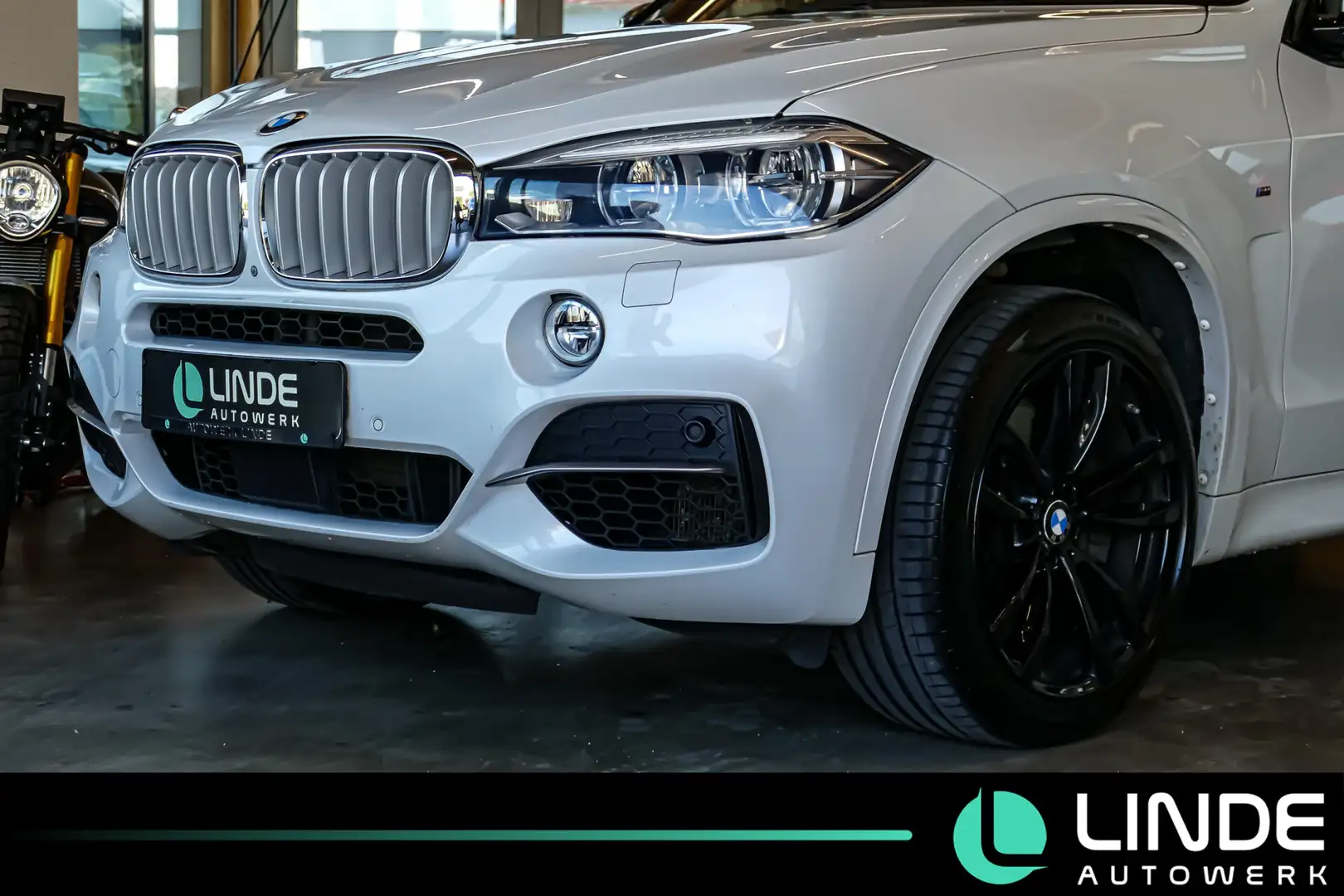 BMW X5 M 50d |LEDER|NAVI|LED|PANO.|R.KAMERA|20 ALU Wit - 2