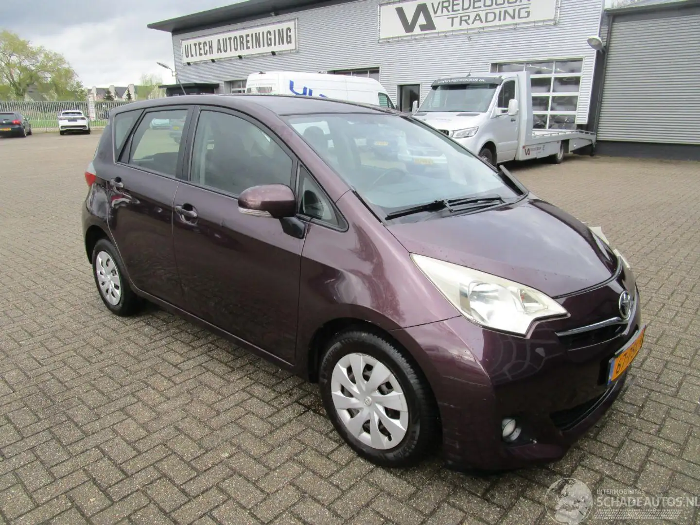 Toyota Verso-S 1.3 VVT-I ASPIRATION Violet - 2