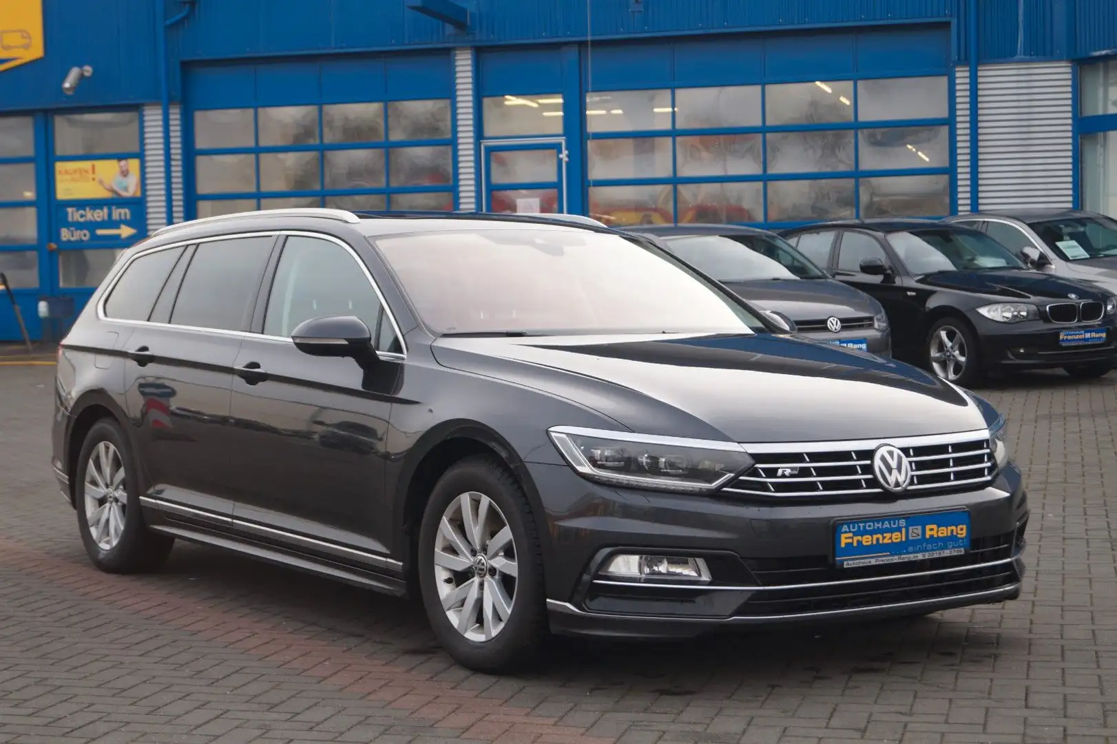 Volkswagen Passat Variant Highline *RLine*Pano*DigiCock*ACC Grau - 1