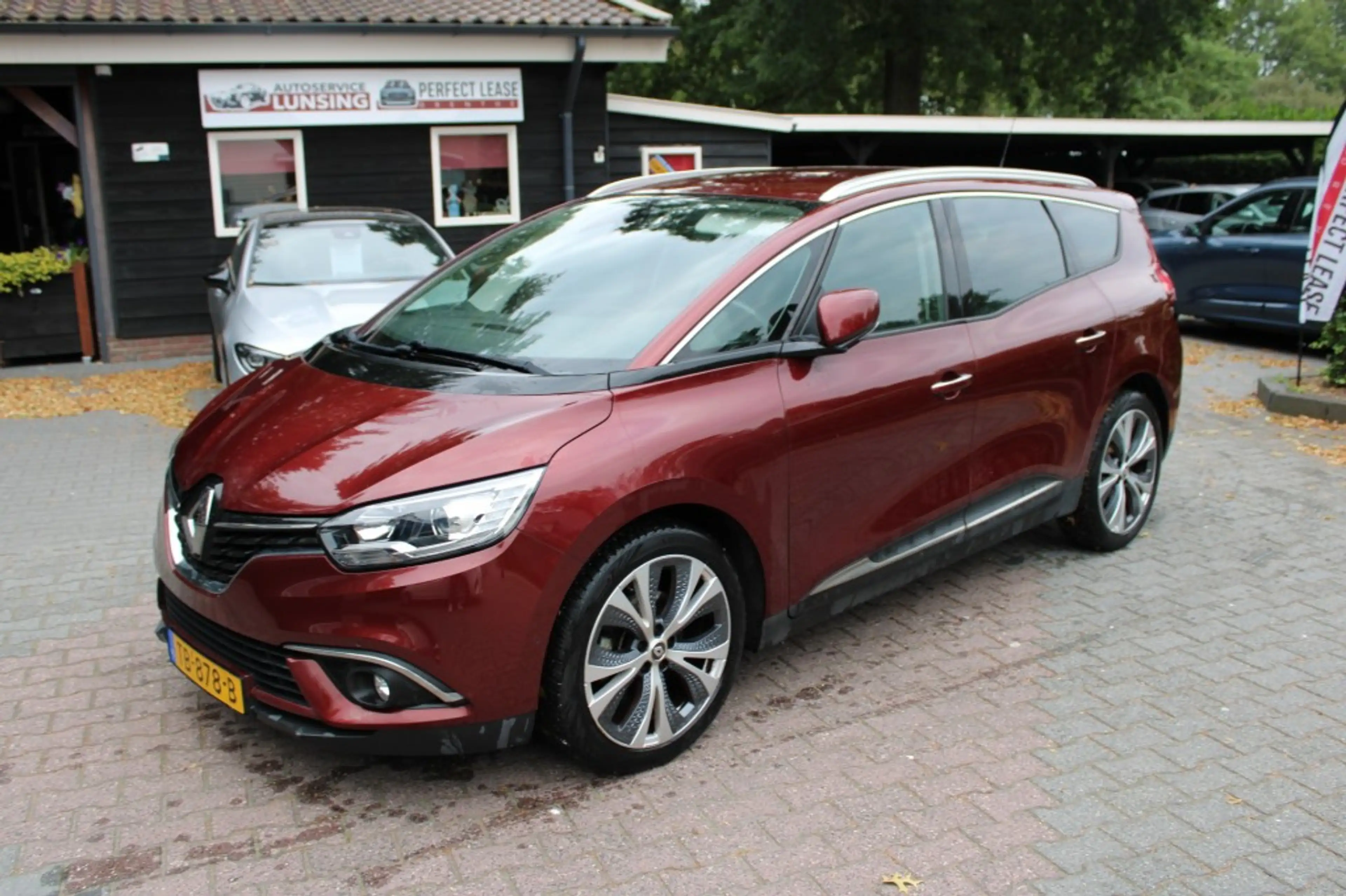 Renault Scenic Grand 1.3 TCE 140PK Intens Automaat - Navi Camera