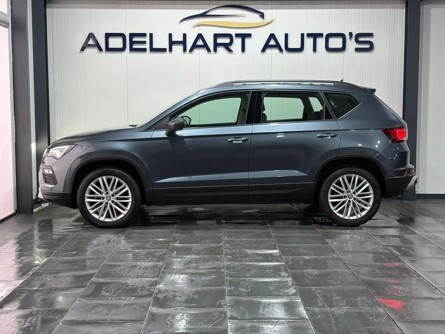 SEAT Ateca 1.0 TSI Style Business Intense / Navigatie full ma Grijs - 2