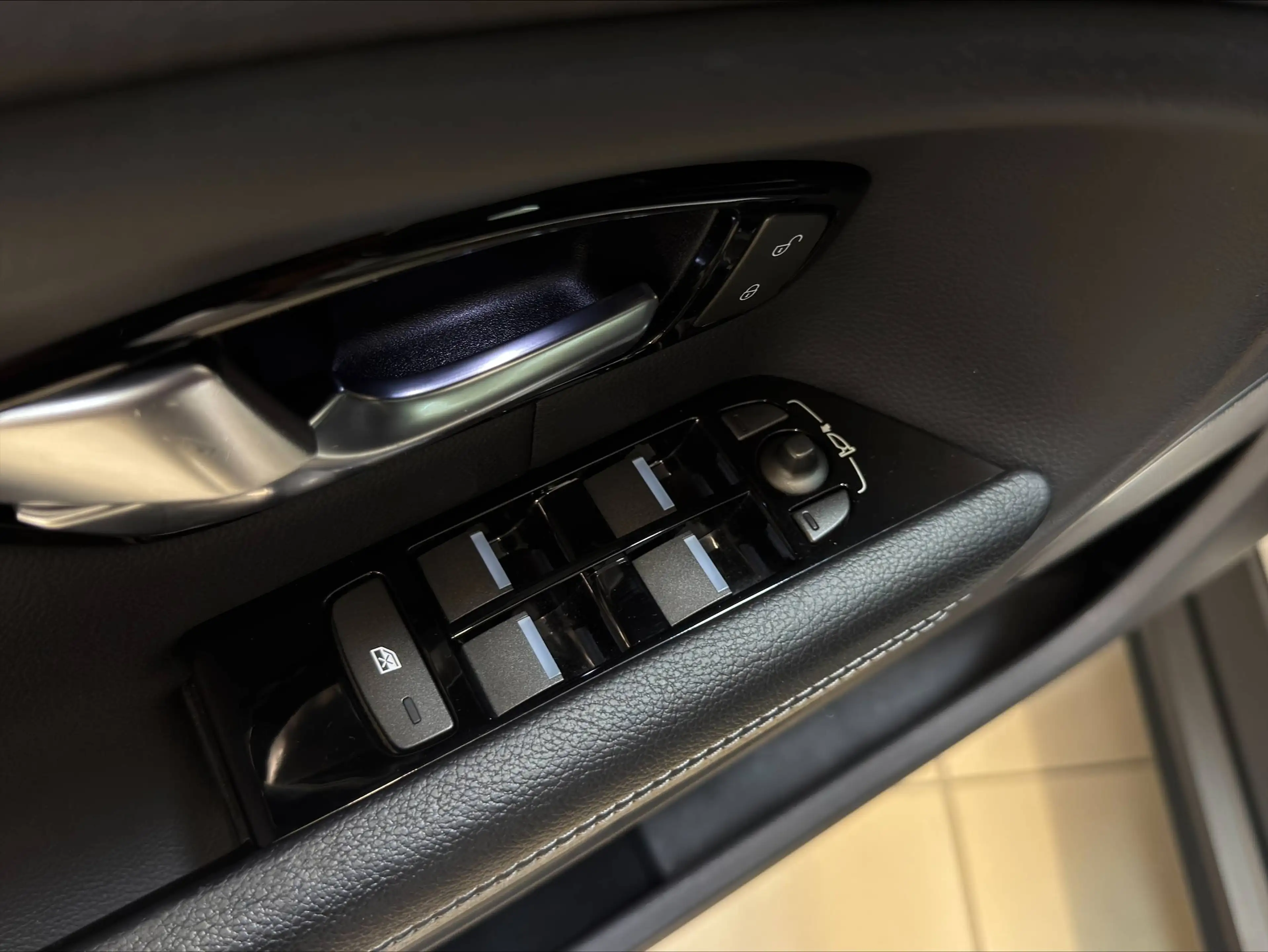 Land Rover Range Rover Evoque SE Dynamic 2,0 TD4 Aut. — photo 14