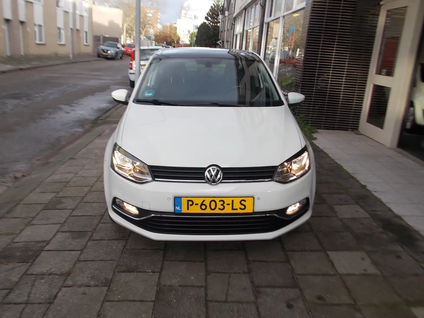 Volkswagen Polo 1.2 TSI Comfortline PANO PDC LM VELGEN Blanc - 2