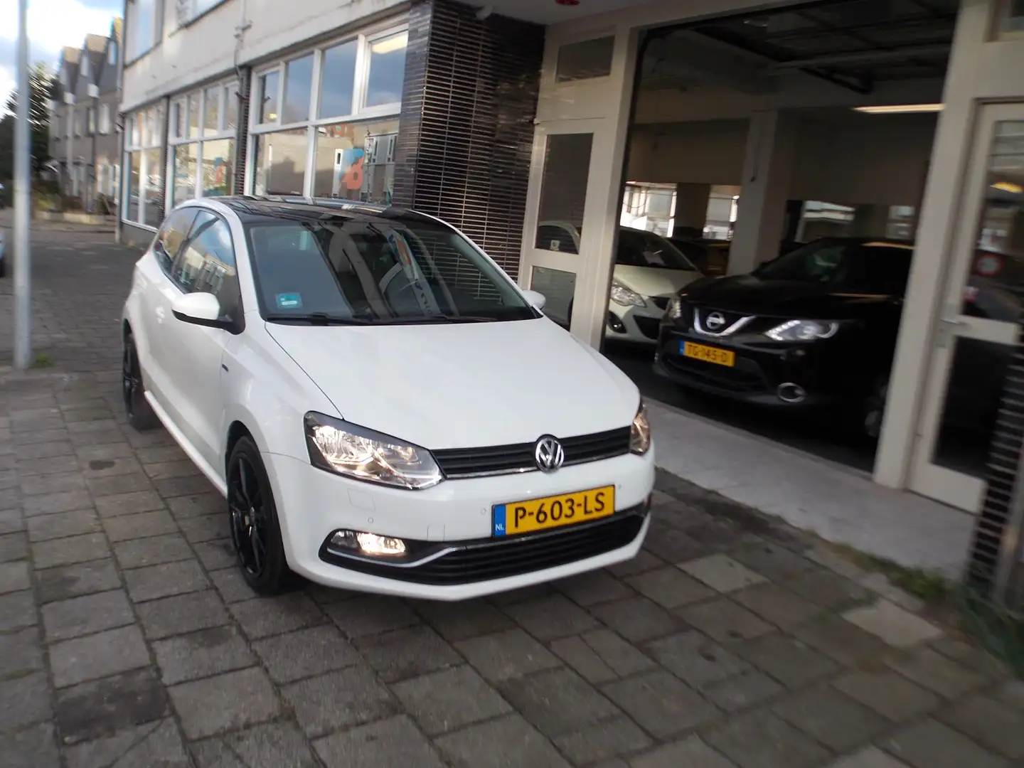 Volkswagen Polo 1.2 TSI Comfortline PANO PDC LM VELGEN Blanc - 1