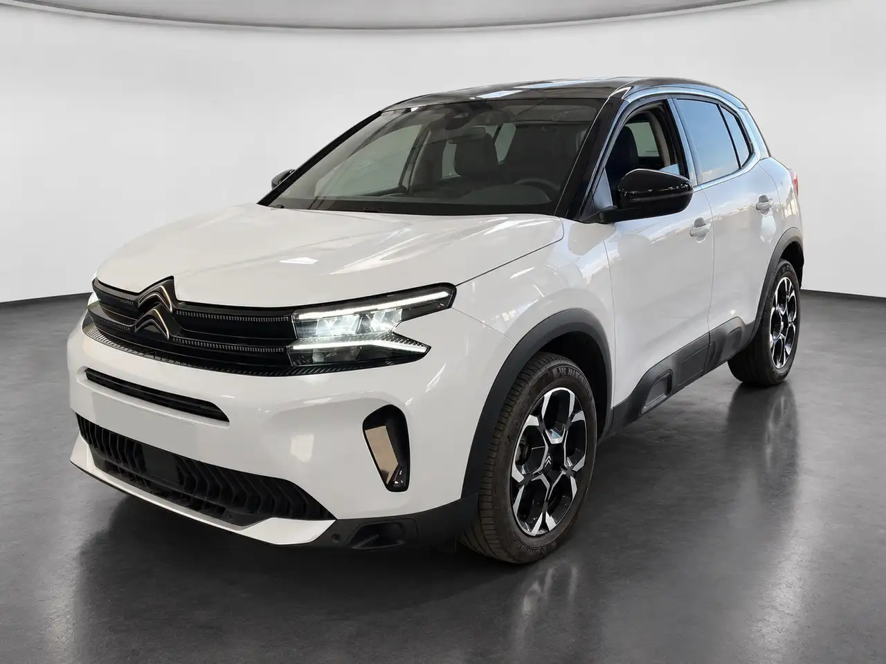 Citroen C5 Aircross Aircross 1.2 PureTech Plus — photo 1 of 9