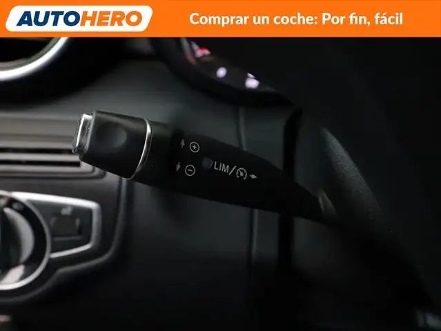 Mercedes-Benz C-Class view 28