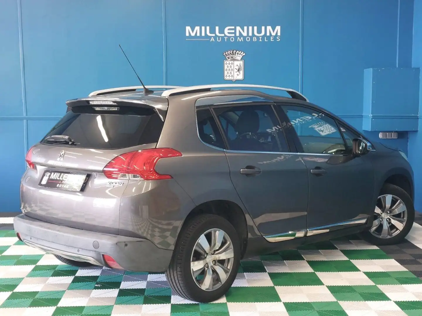 Peugeot 2008 1.6 E-HDI92 FAP ALLURE ETG6 Gris - 2