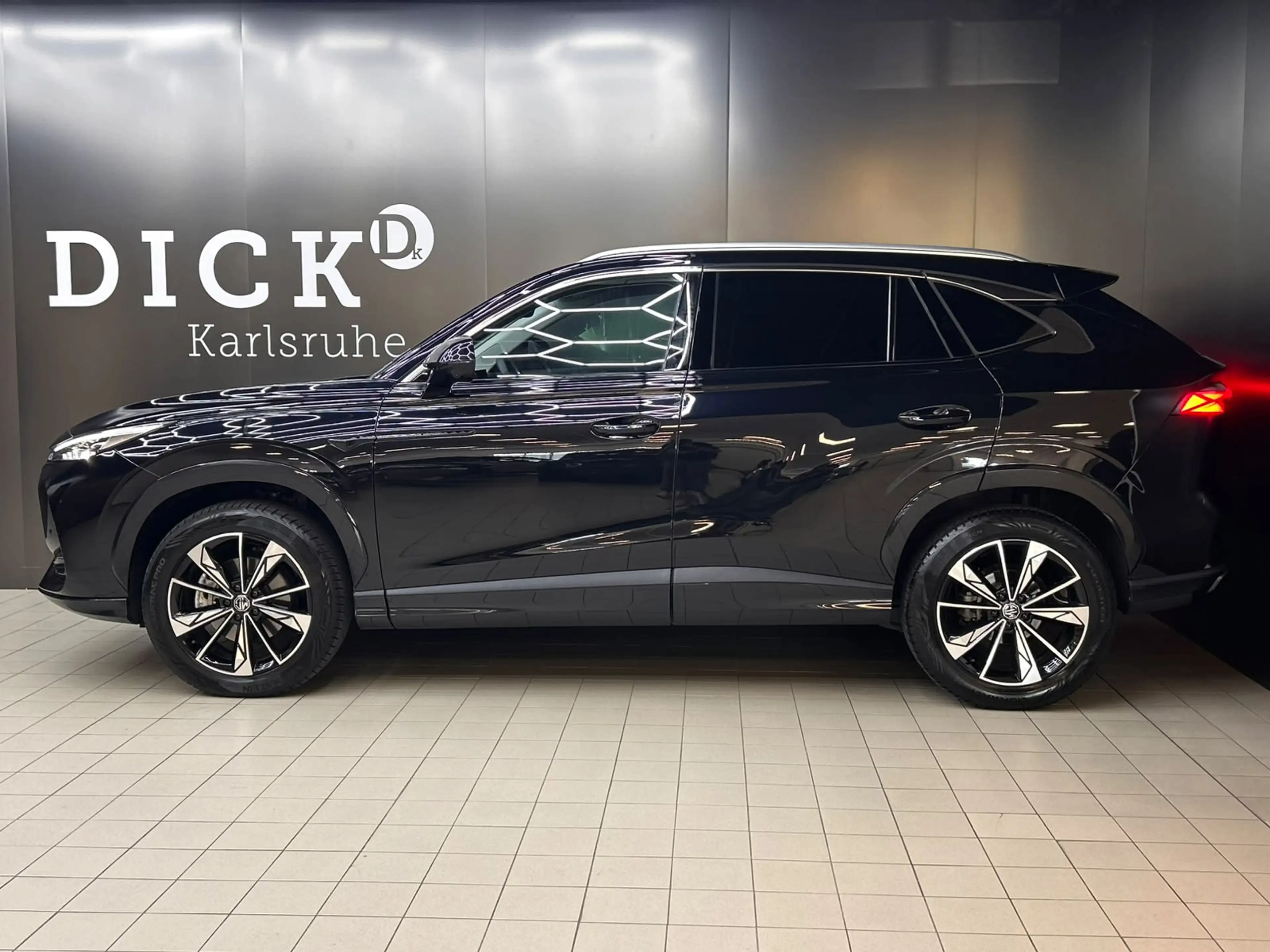 MG HS 1.5 TGDI Luxury >NAV+360+VIRTU+ACC+LEDER+SHZ+ — photo 4